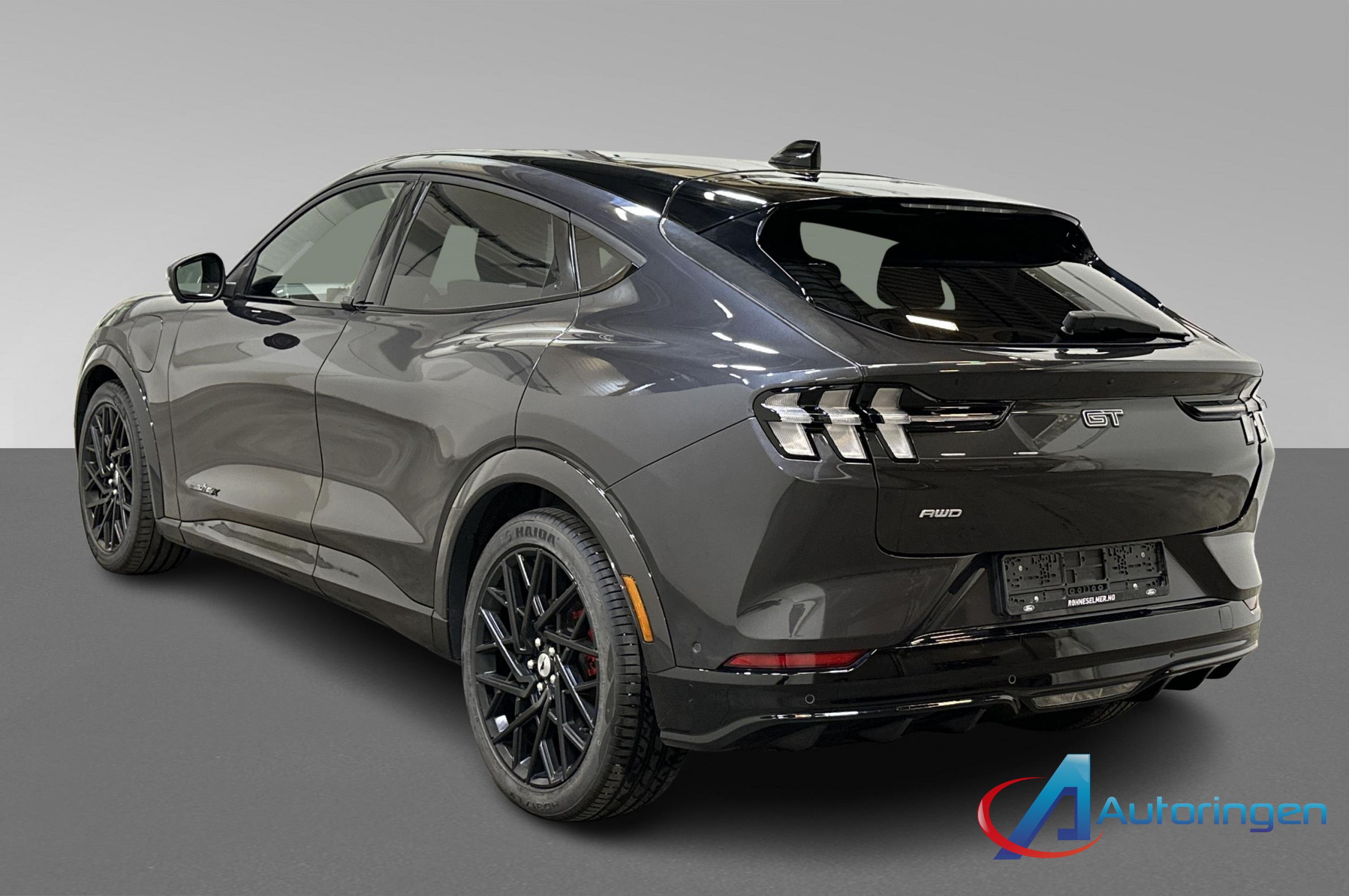 Ford MUSTANG 2022, электро — фото 4 из 16