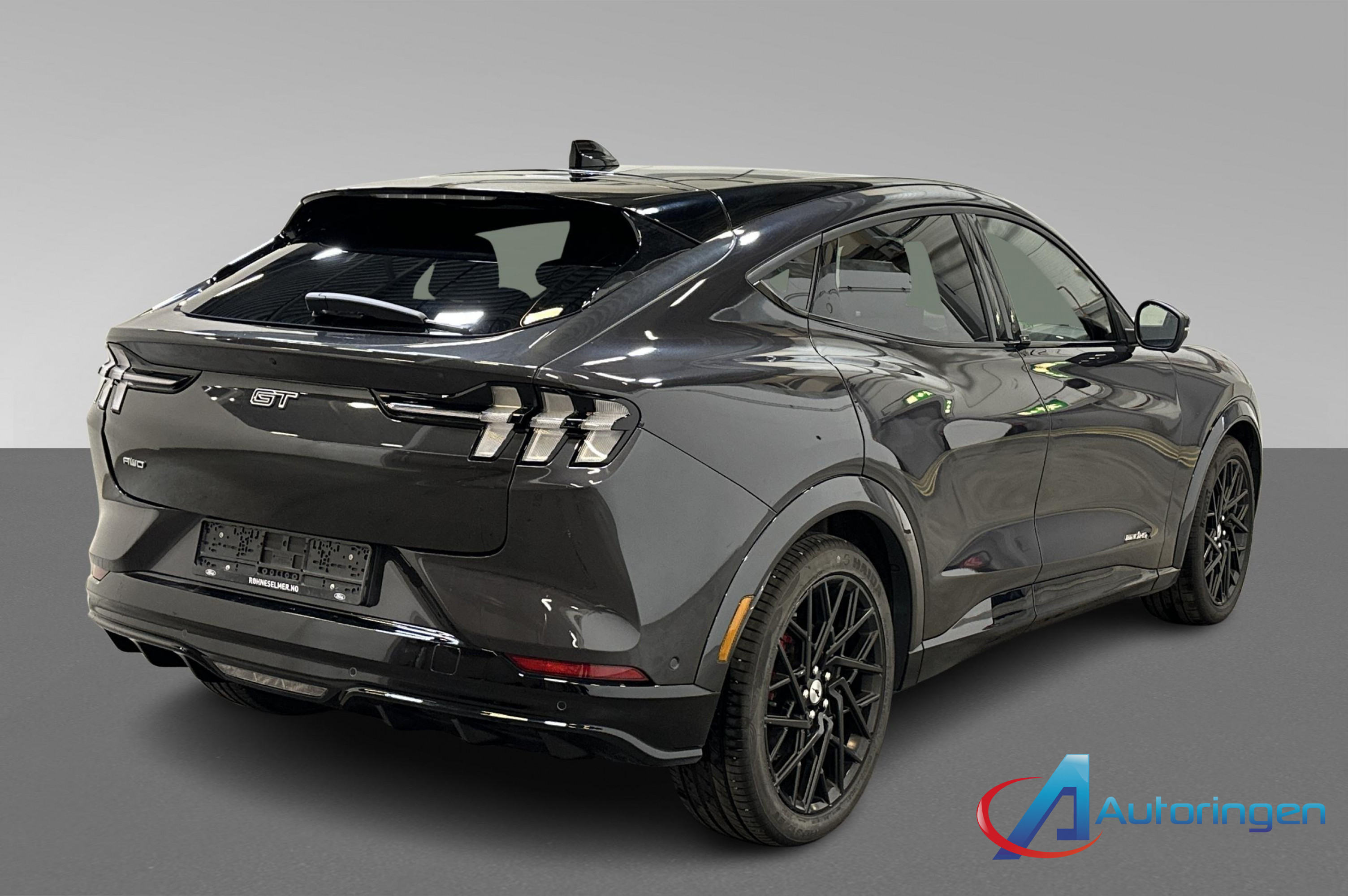 Ford MUSTANG 2022, электро — фото 6 из 16