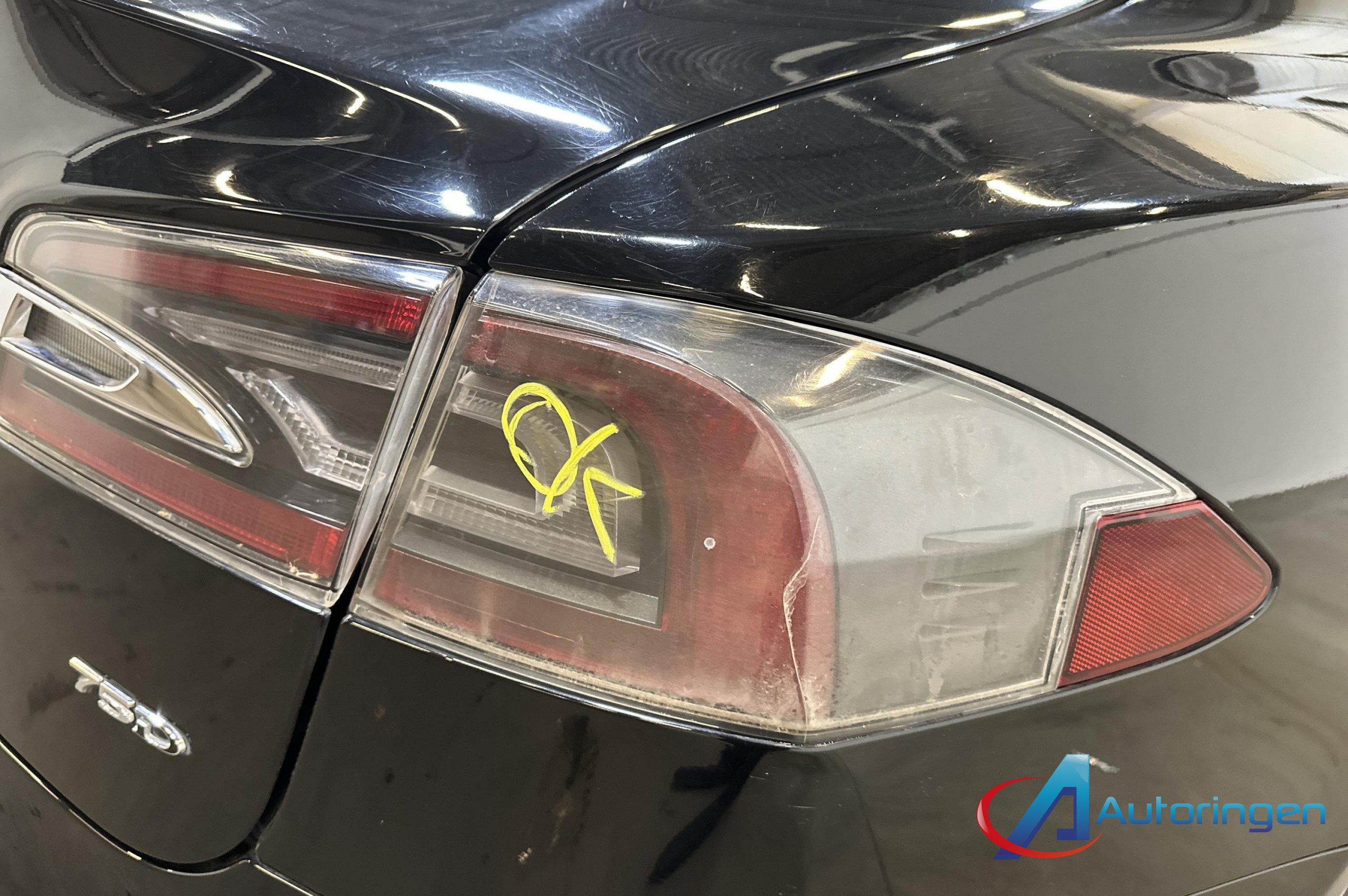 Tesla MODEL S 2017, electric — photo 16 of 21