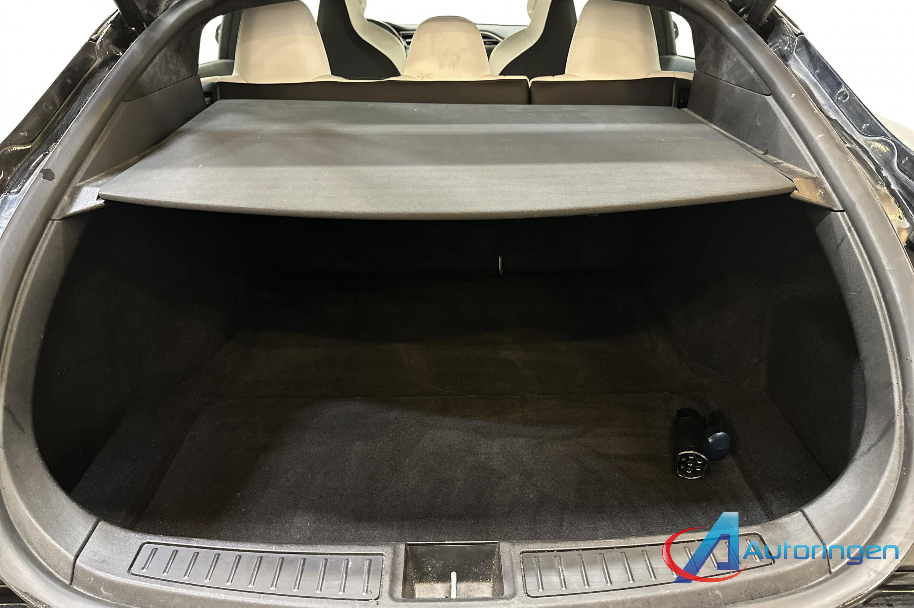 Tesla MODEL S 2017, electric — photo 11 of 21