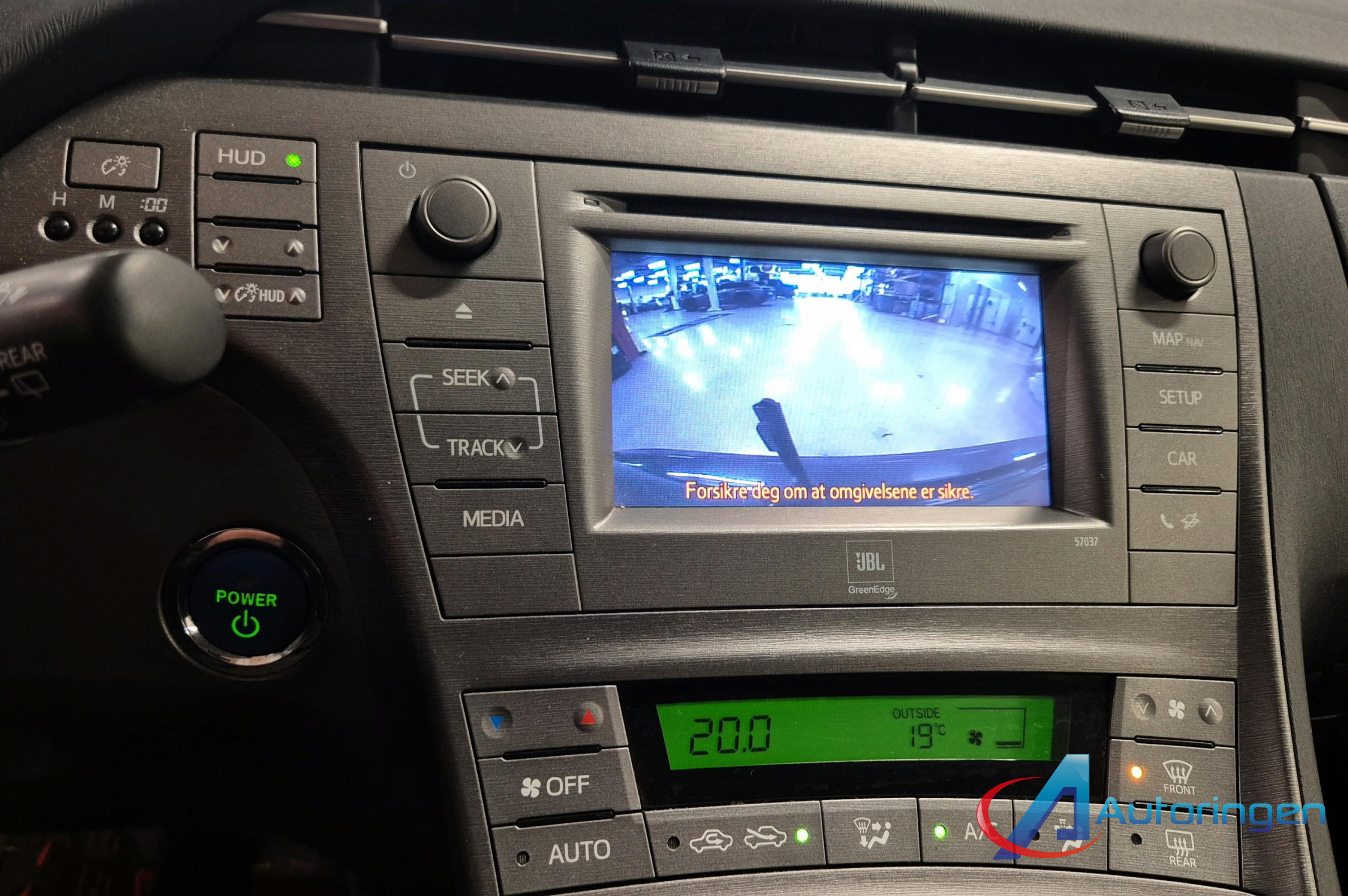 Toyota PRIUS 2012, бензин — фото 19 з 19