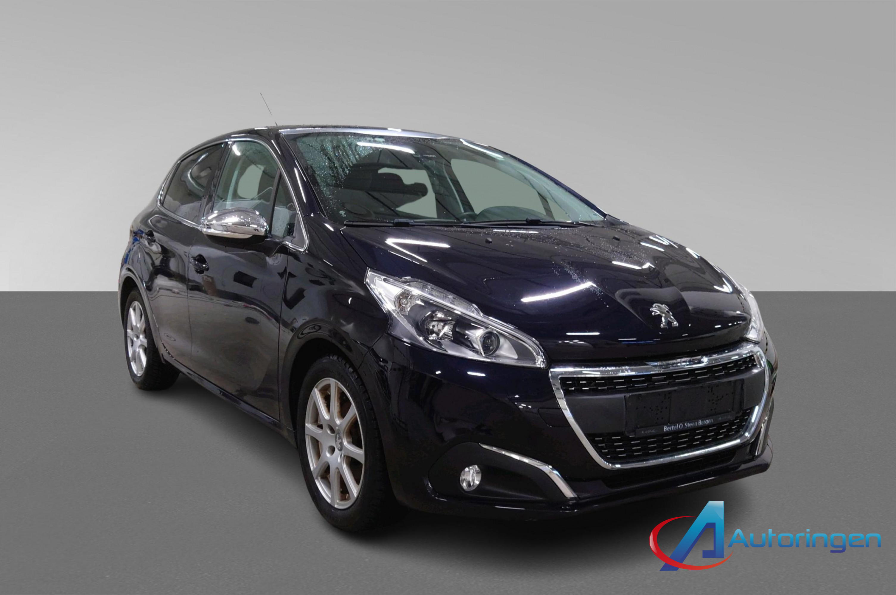 Peugeot 208 2015, бензин
