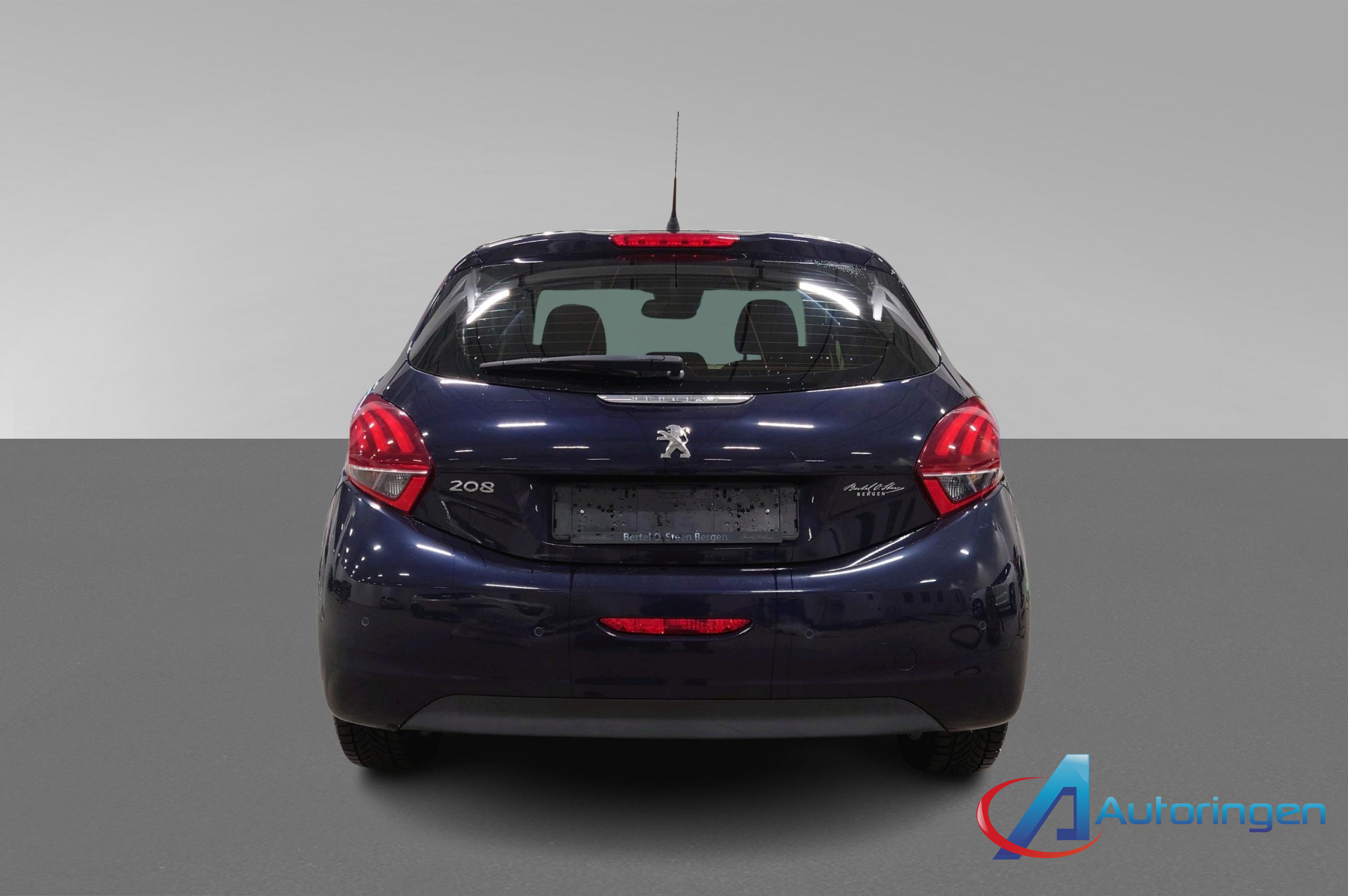 Peugeot 208 2015, бензин — фото 5 из 16