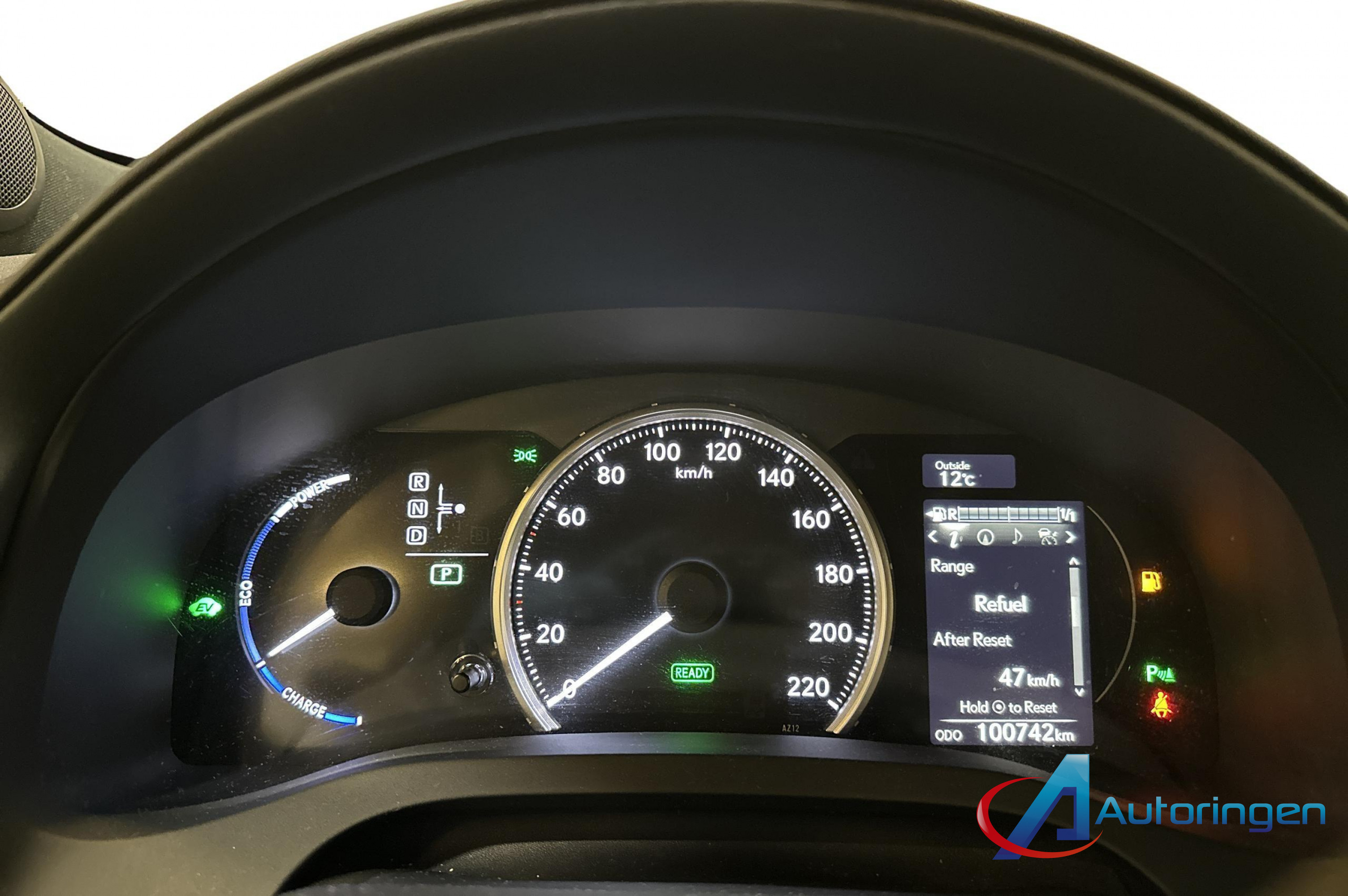 Lexus CT 200h 2016, petrol — photo 7 of 16