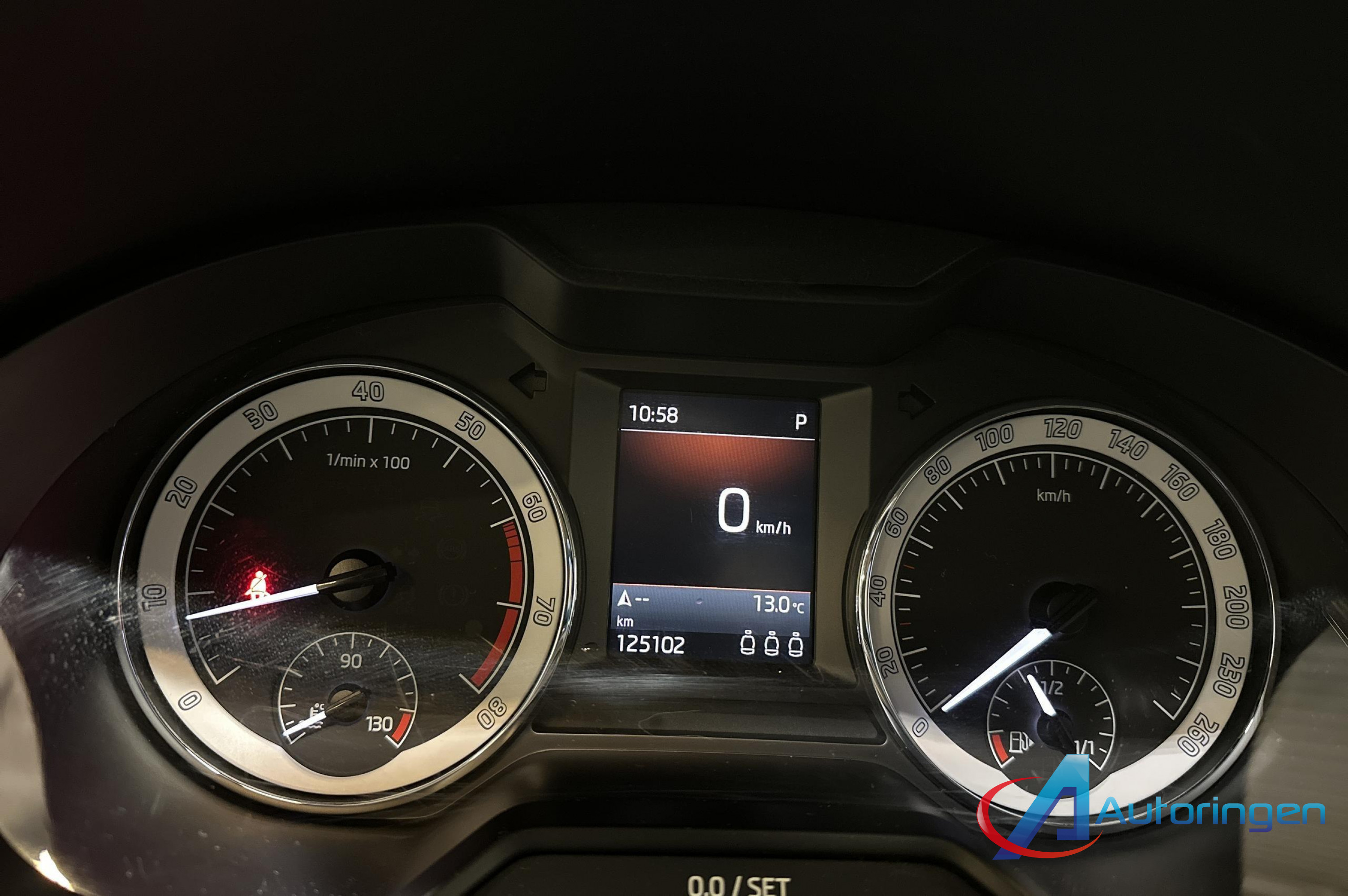 Škoda OCTAVIA 2018, petrol — photo 7 of 21