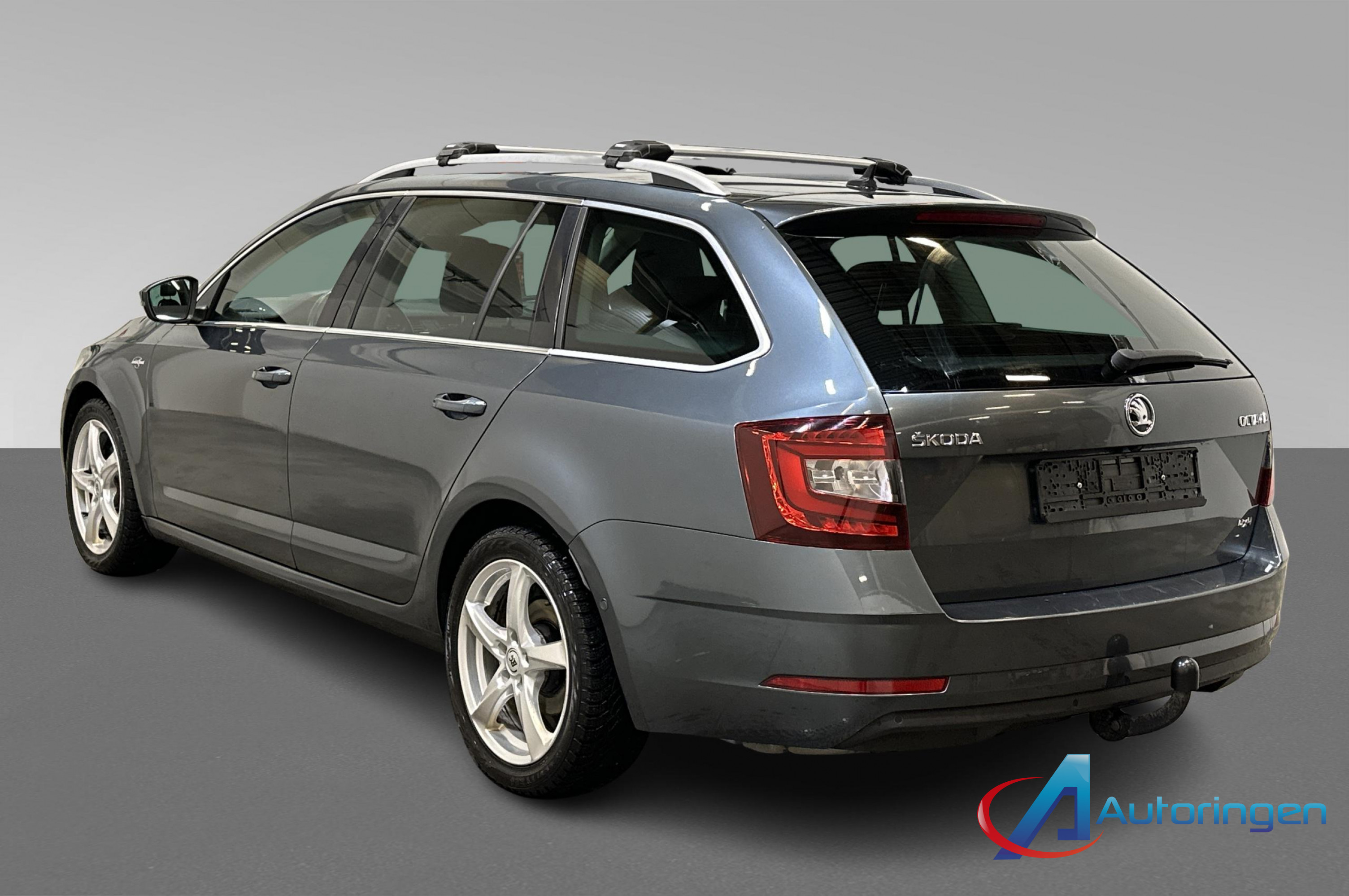 Škoda OCTAVIA 2018, petrol — photo 4 of 21