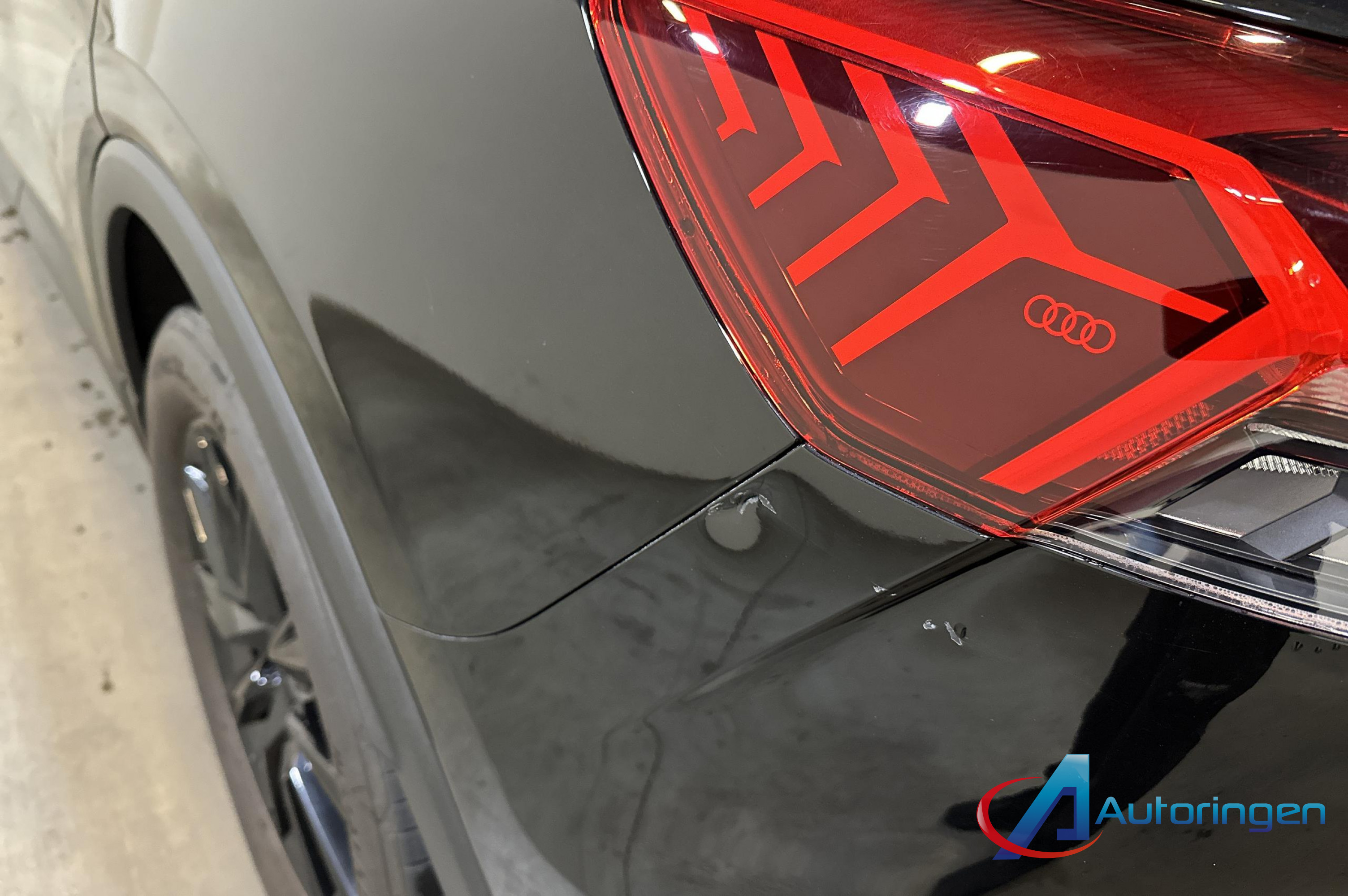 Audi Q4 2023, электро — фото 13 из 16