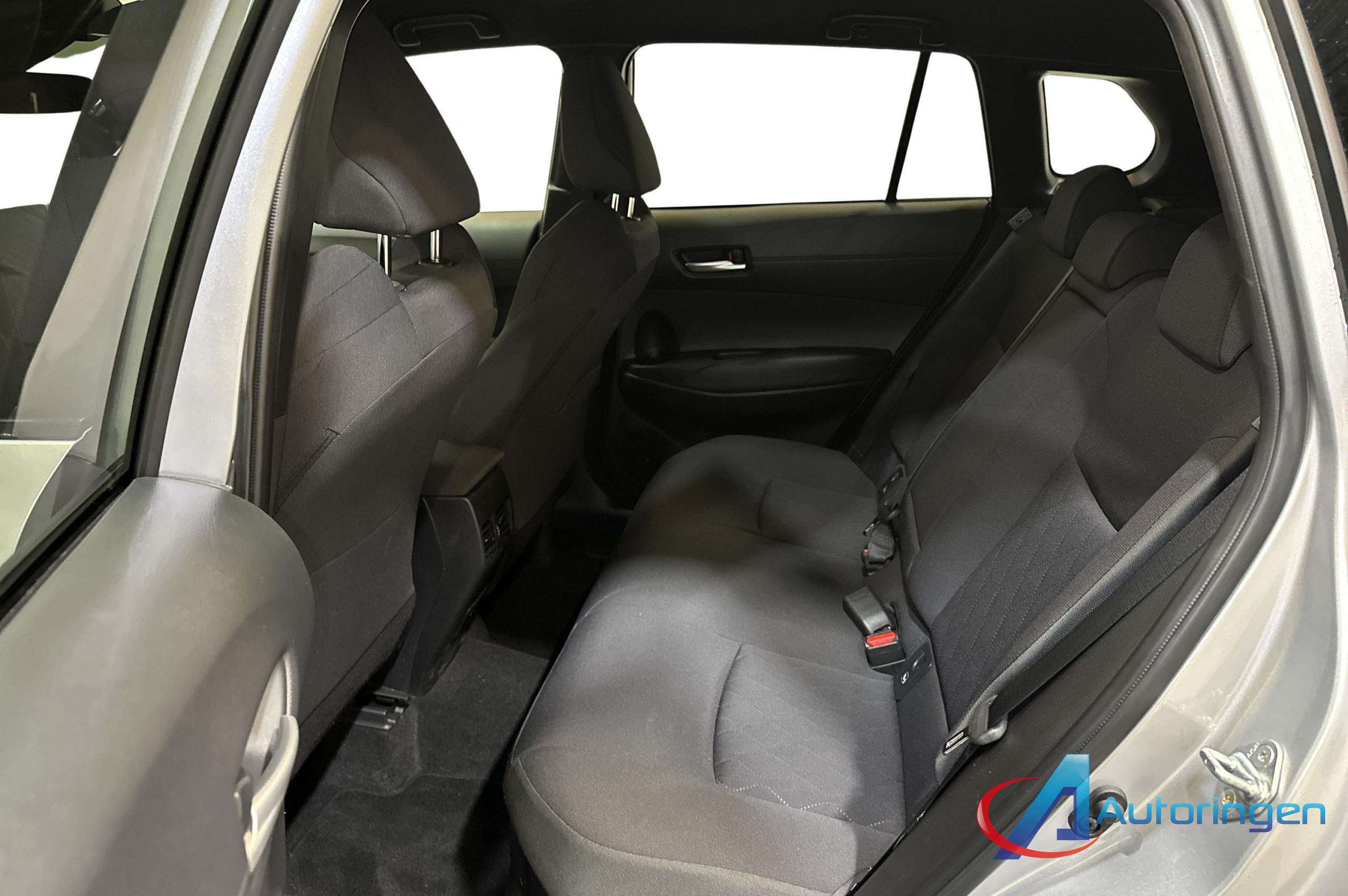 Toyota COROLLA CROSS 2024, бензин — фото 10 из 15