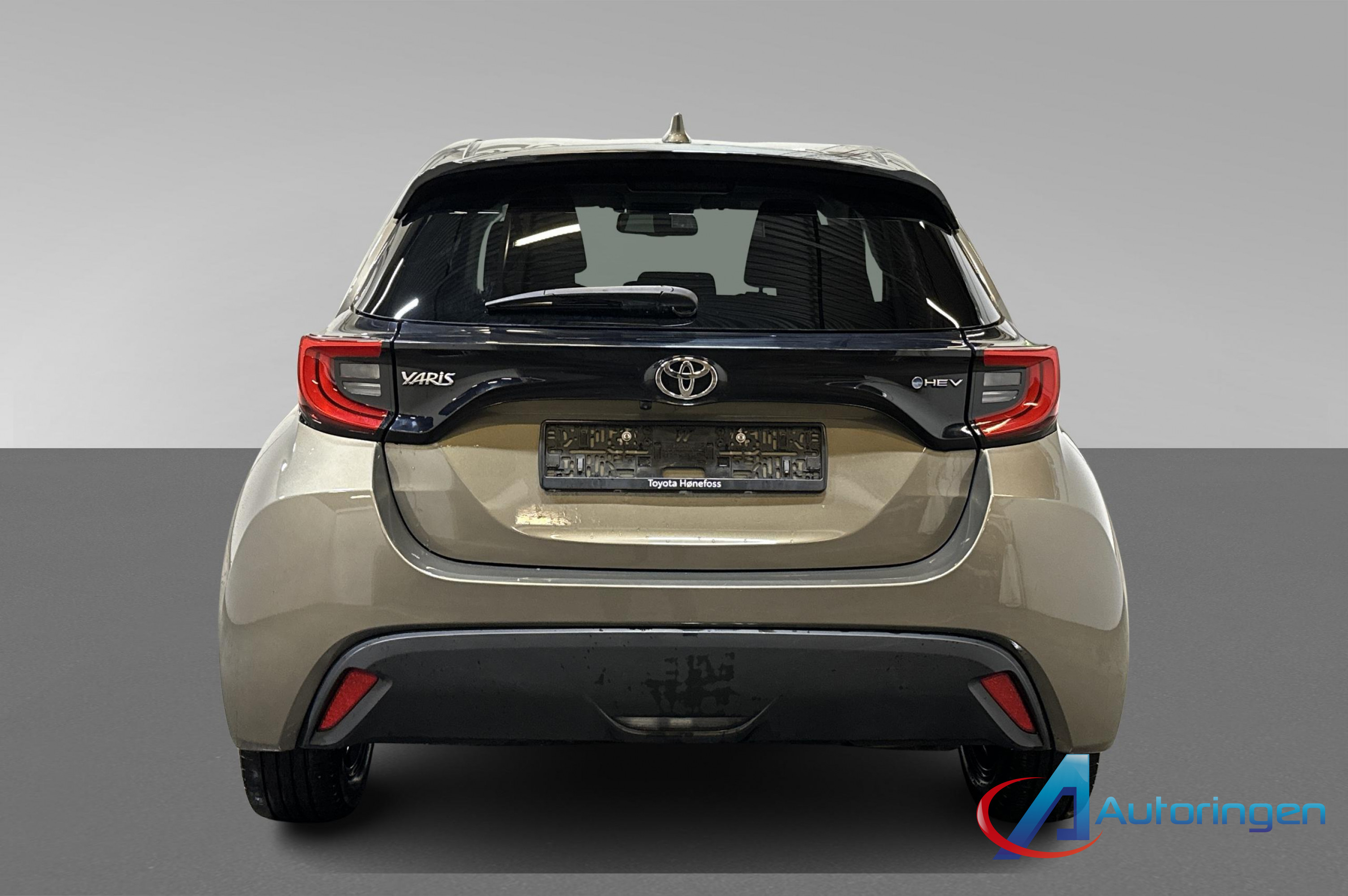 Toyota YARIS 2024, бензин — фото 5 из 14