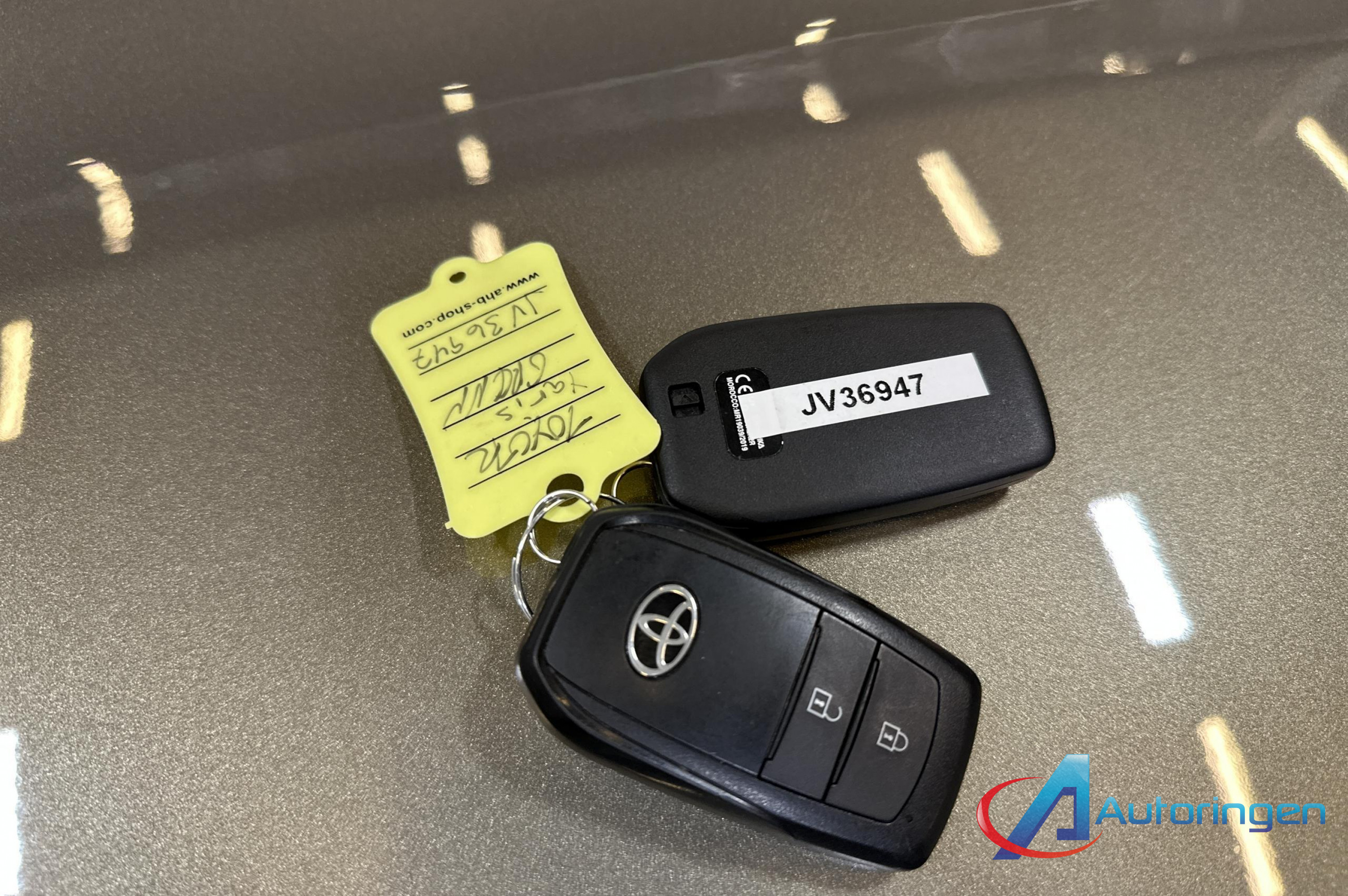 Toyota YARIS 2024, бензин — фото 12 из 14