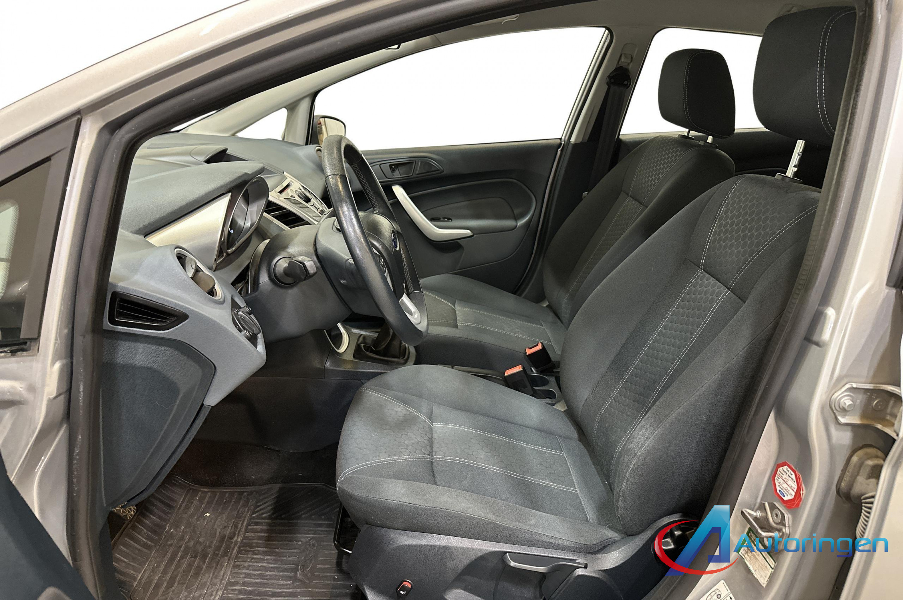 Ford FIESTA 2011, дизель — фото 9 из 16