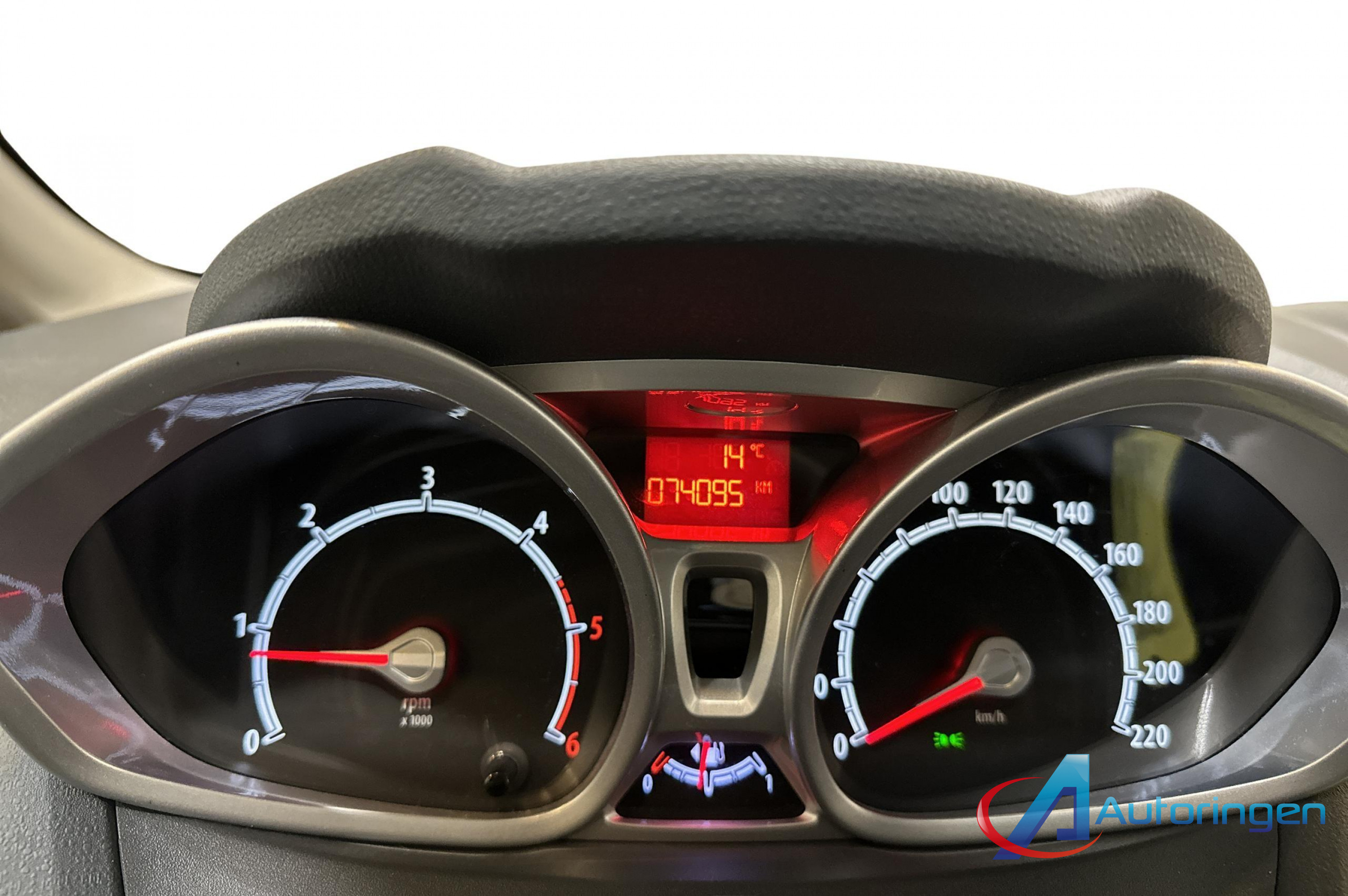 Ford FIESTA 2011, дизель — фото 7 из 16