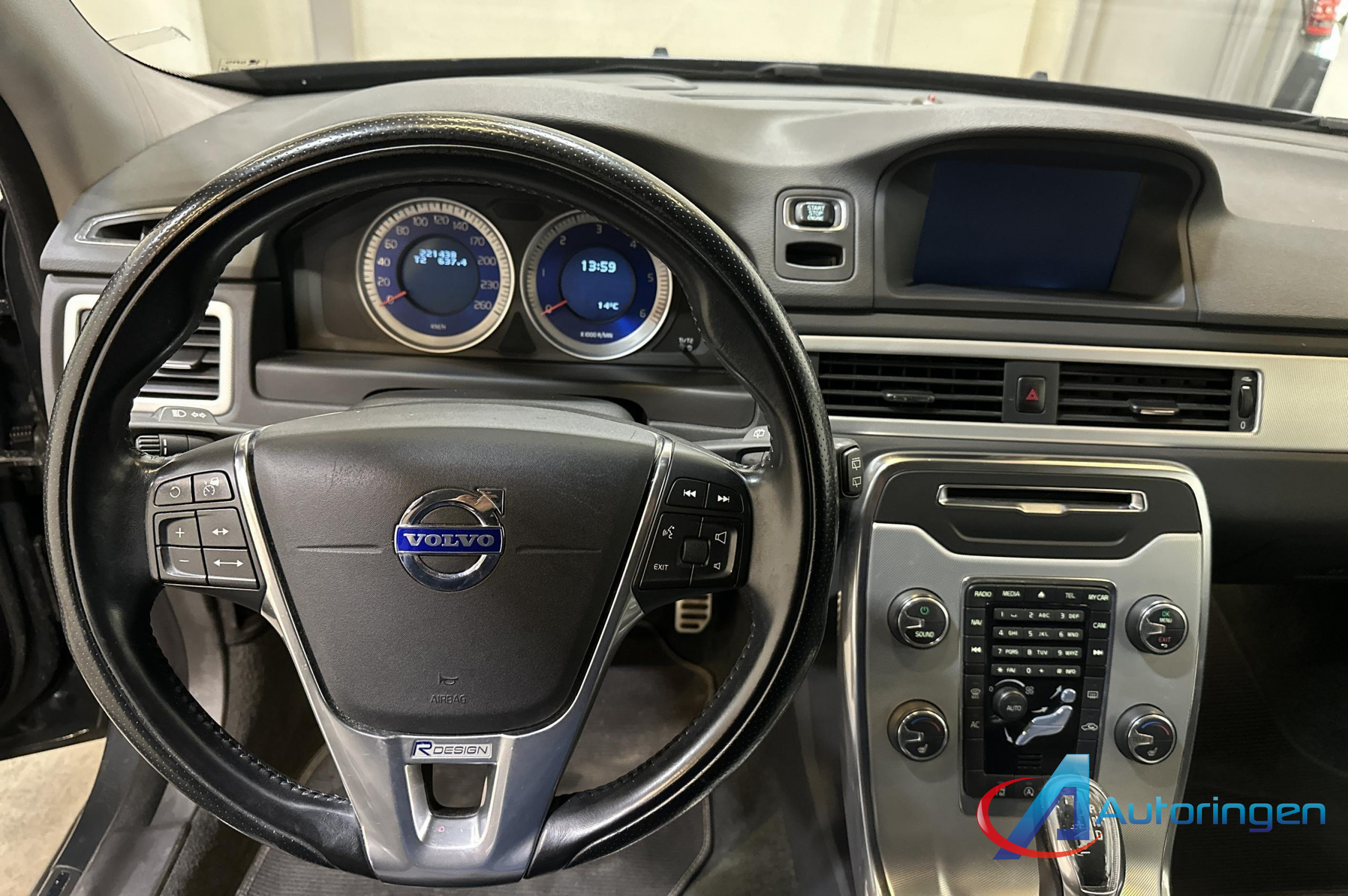 Volvo V70 2013, дизель — фото 8 из 21
