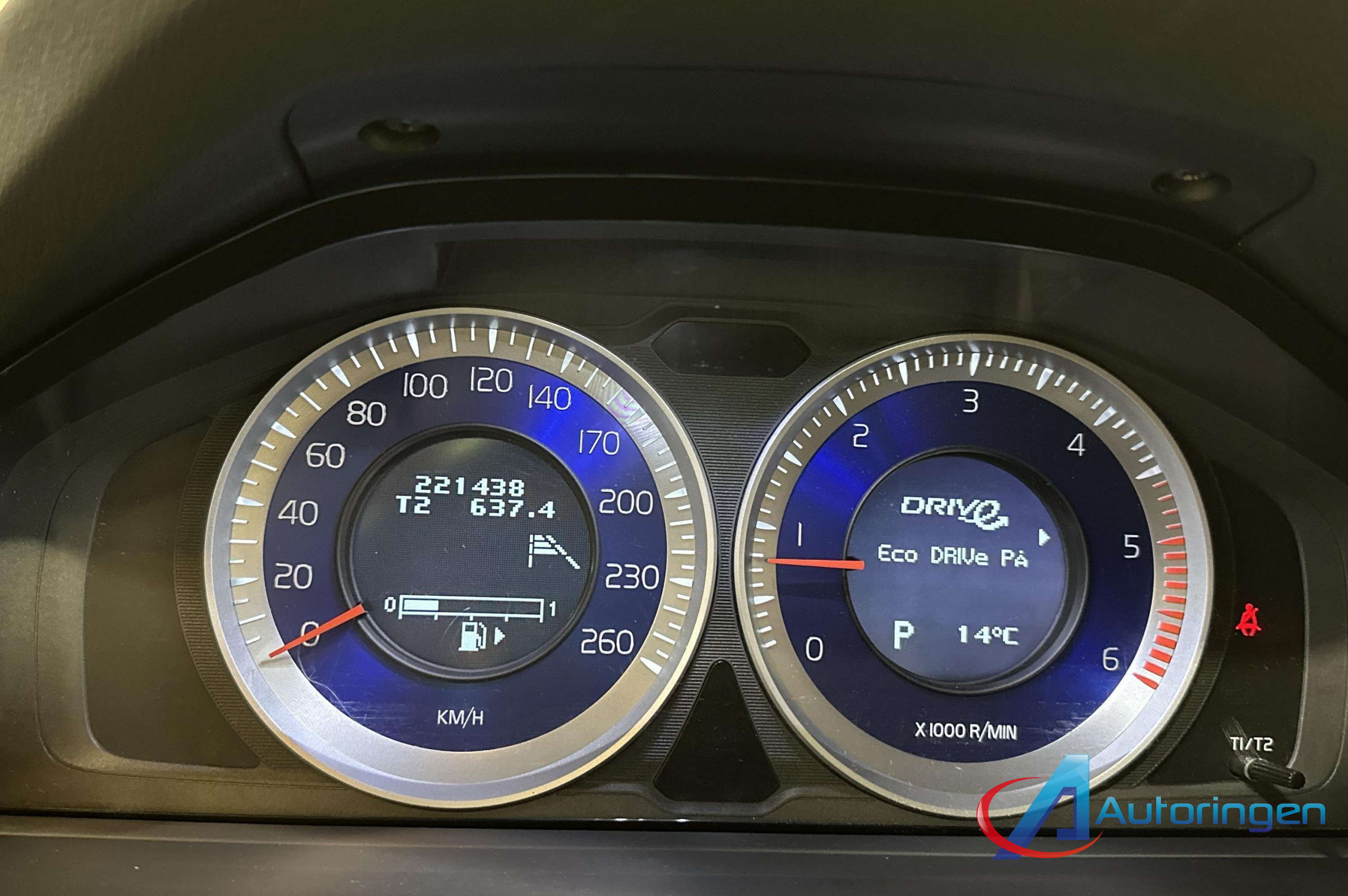 Volvo V70 2013, дизель — фото 7 из 21