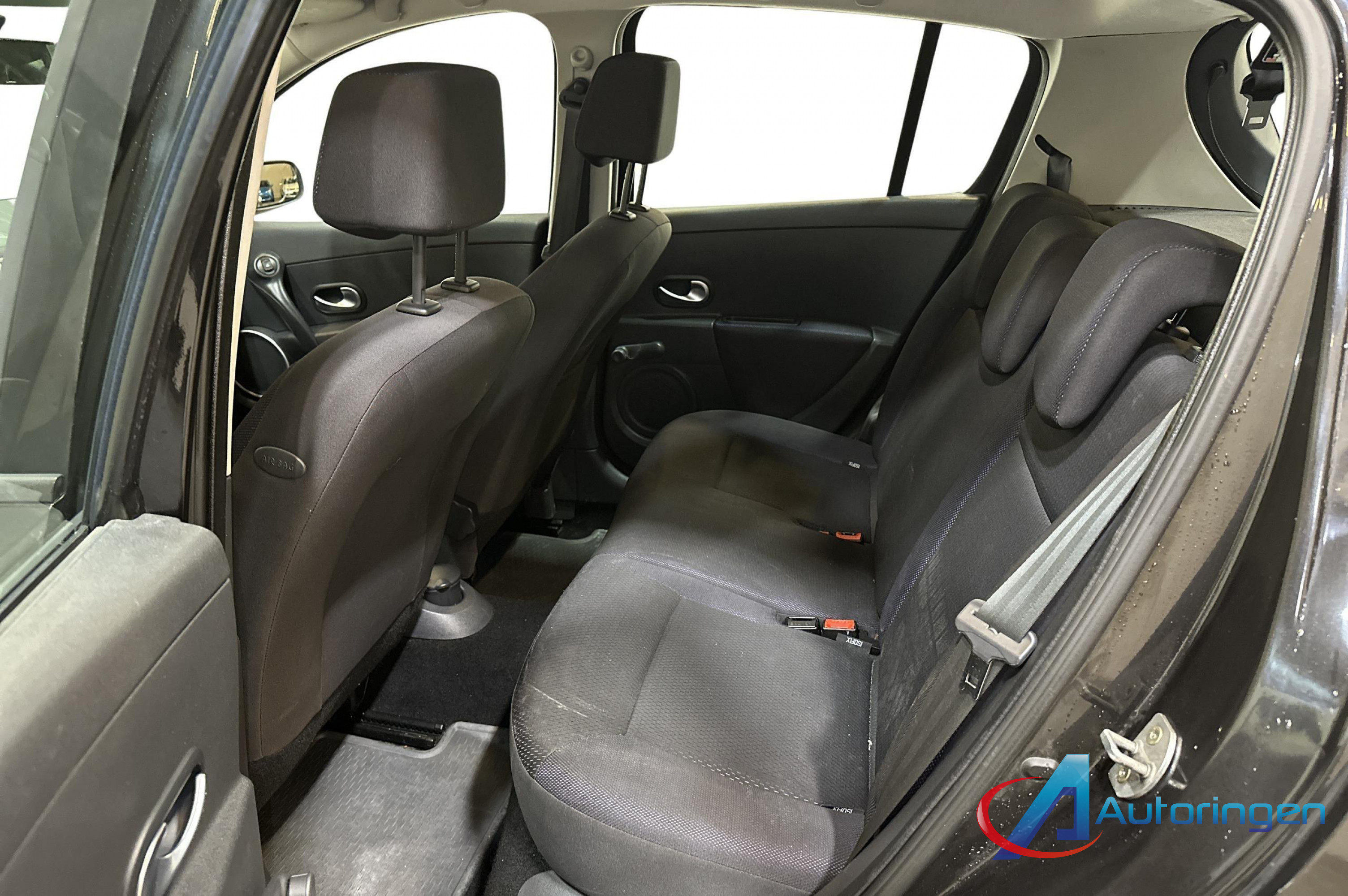 Renault CLIO 2007, бензин — фото 10 из 18
