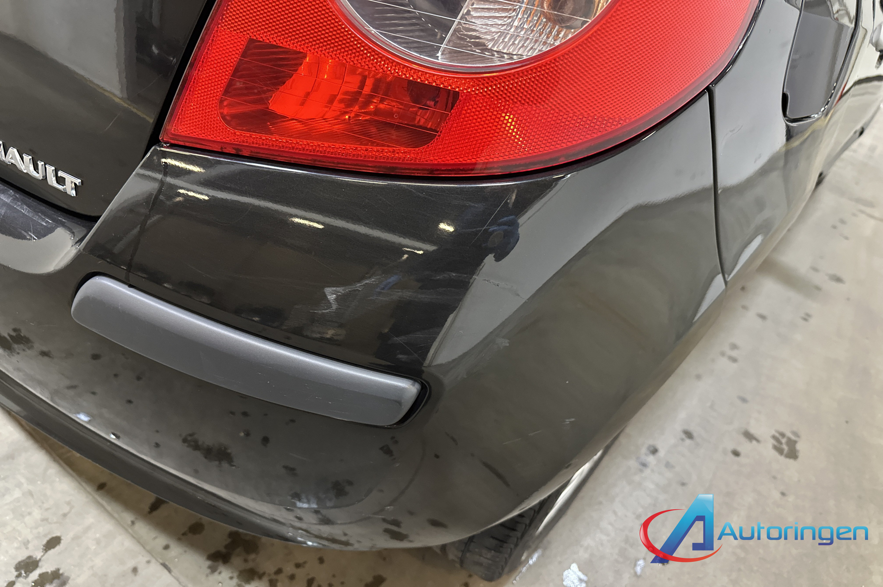Renault CLIO 2007, бензин — фото 16 из 18