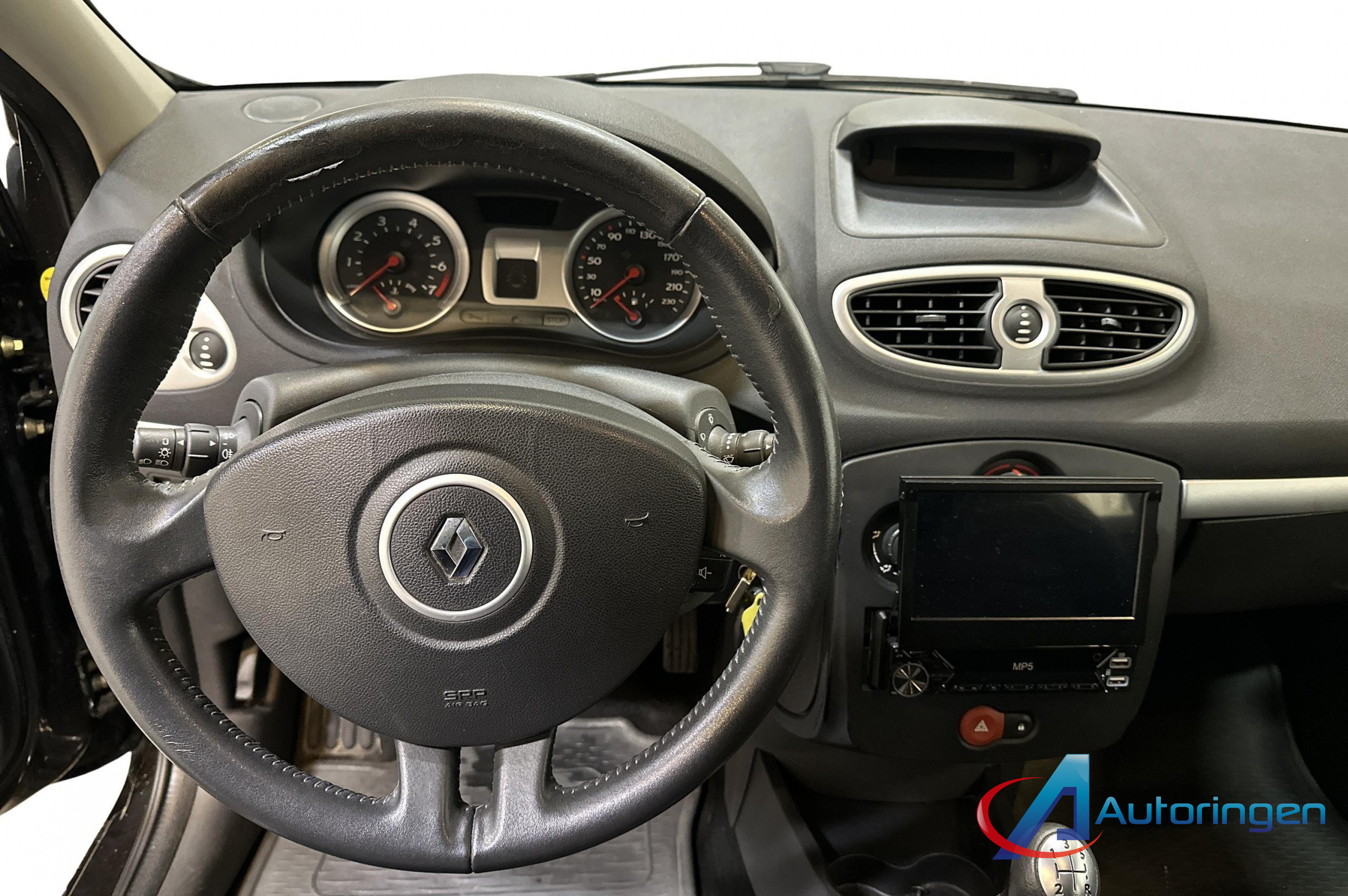 Renault CLIO 2007, бензин — фото 8 из 18