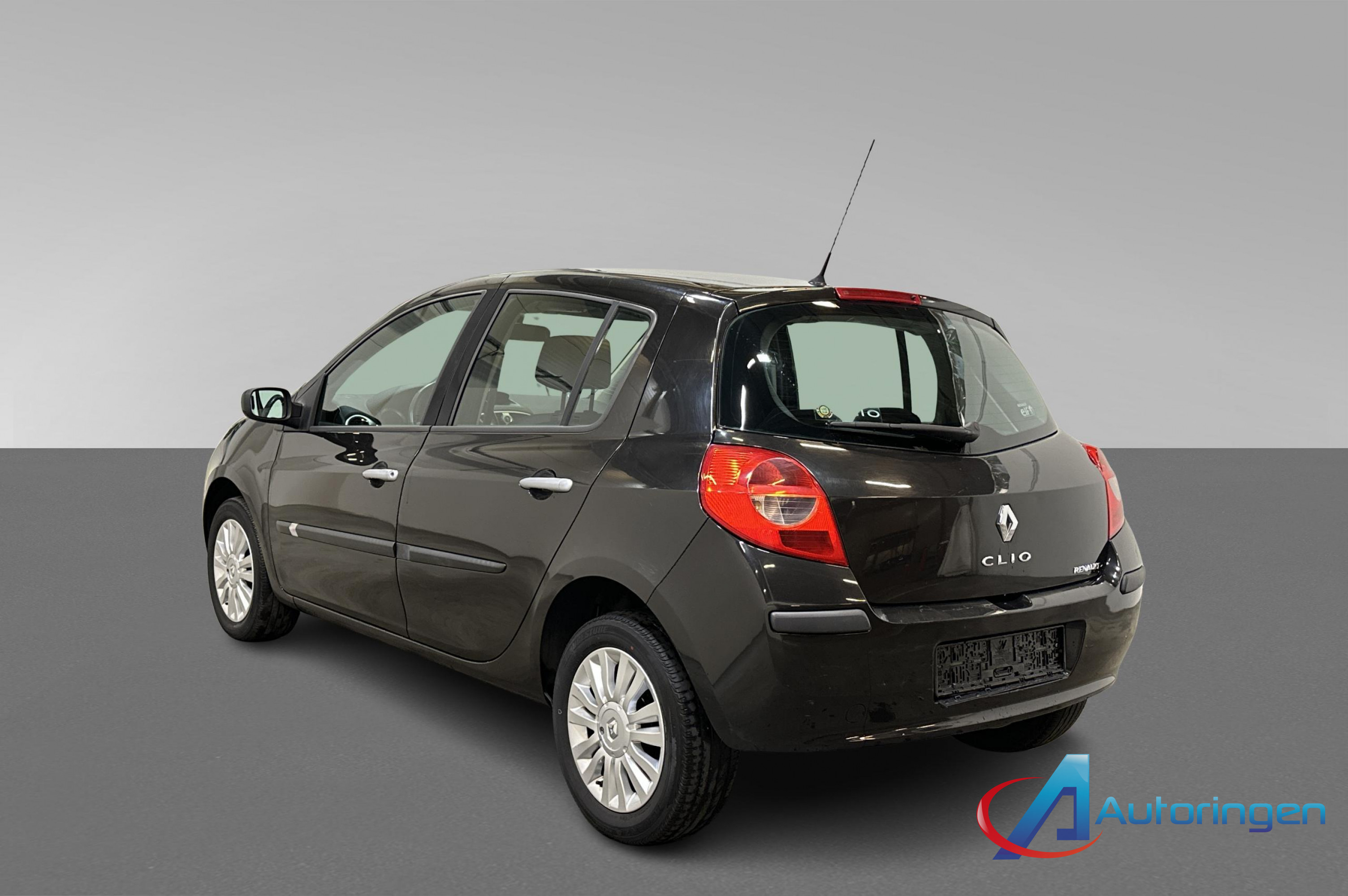 Renault CLIO 2007, бензин — фото 4 из 18