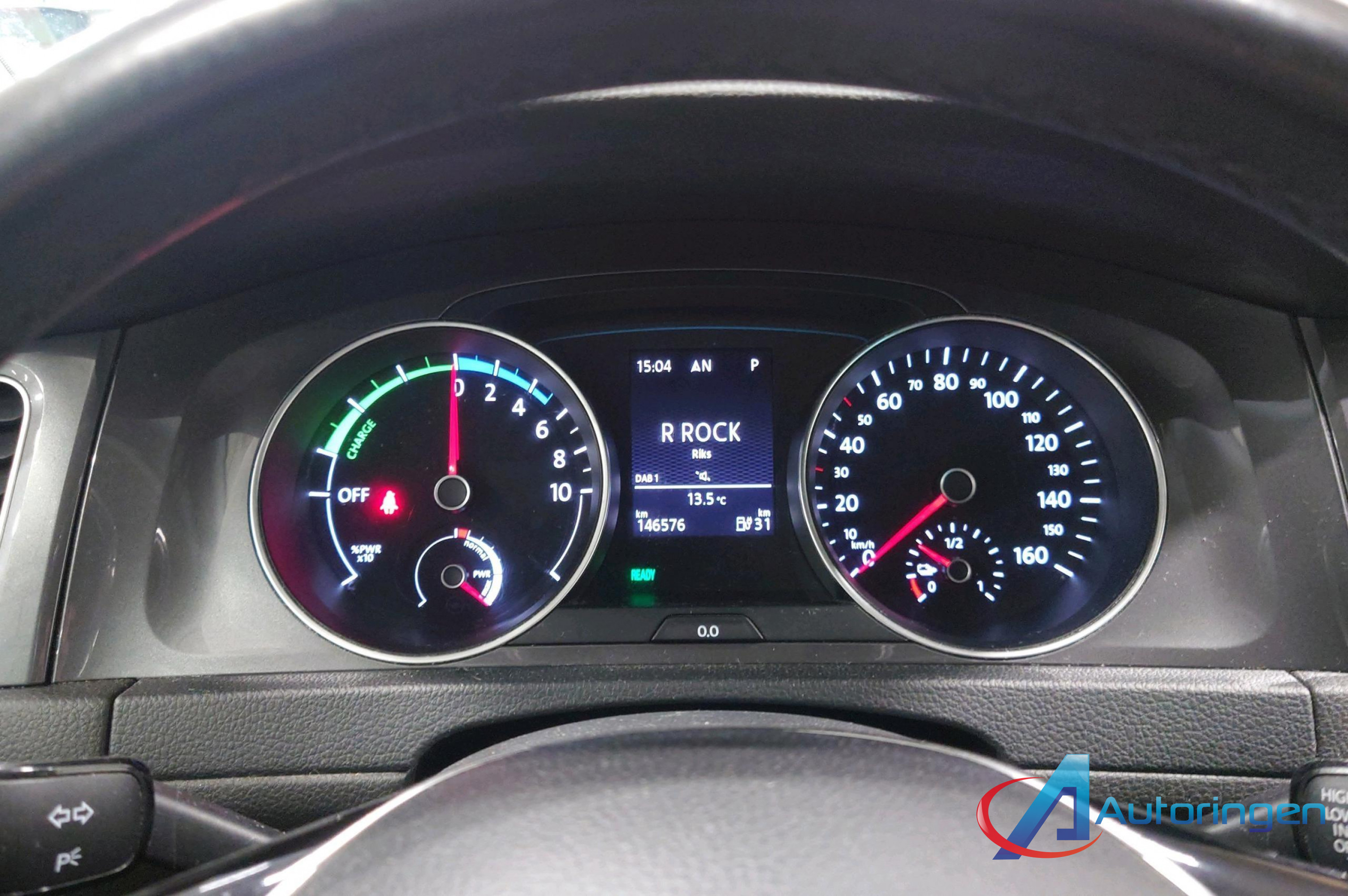 Volkswagen GOLF 2015, электро — фото 7 из 23