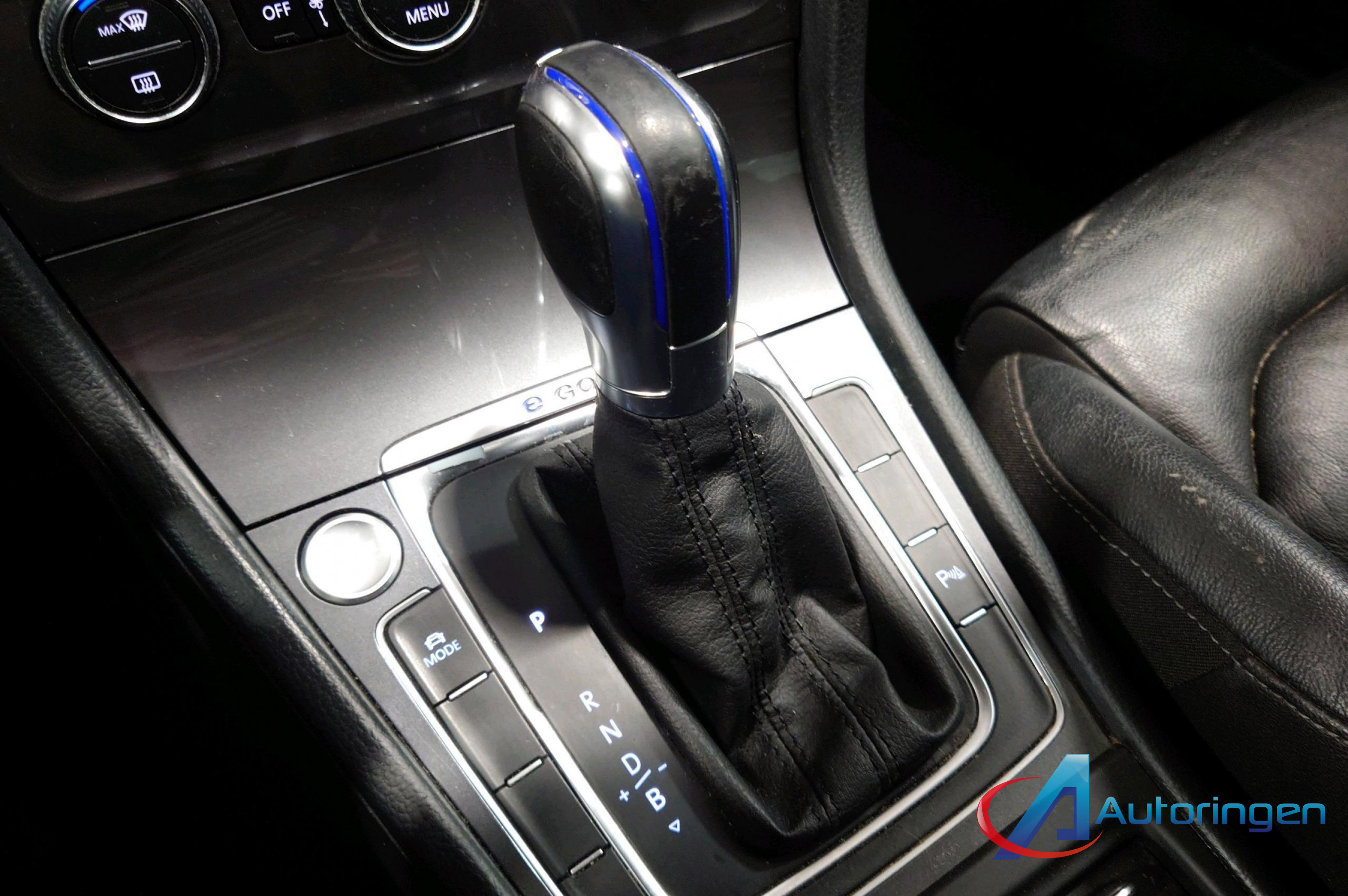 Volkswagen GOLF 2015, электро — фото 8 из 23