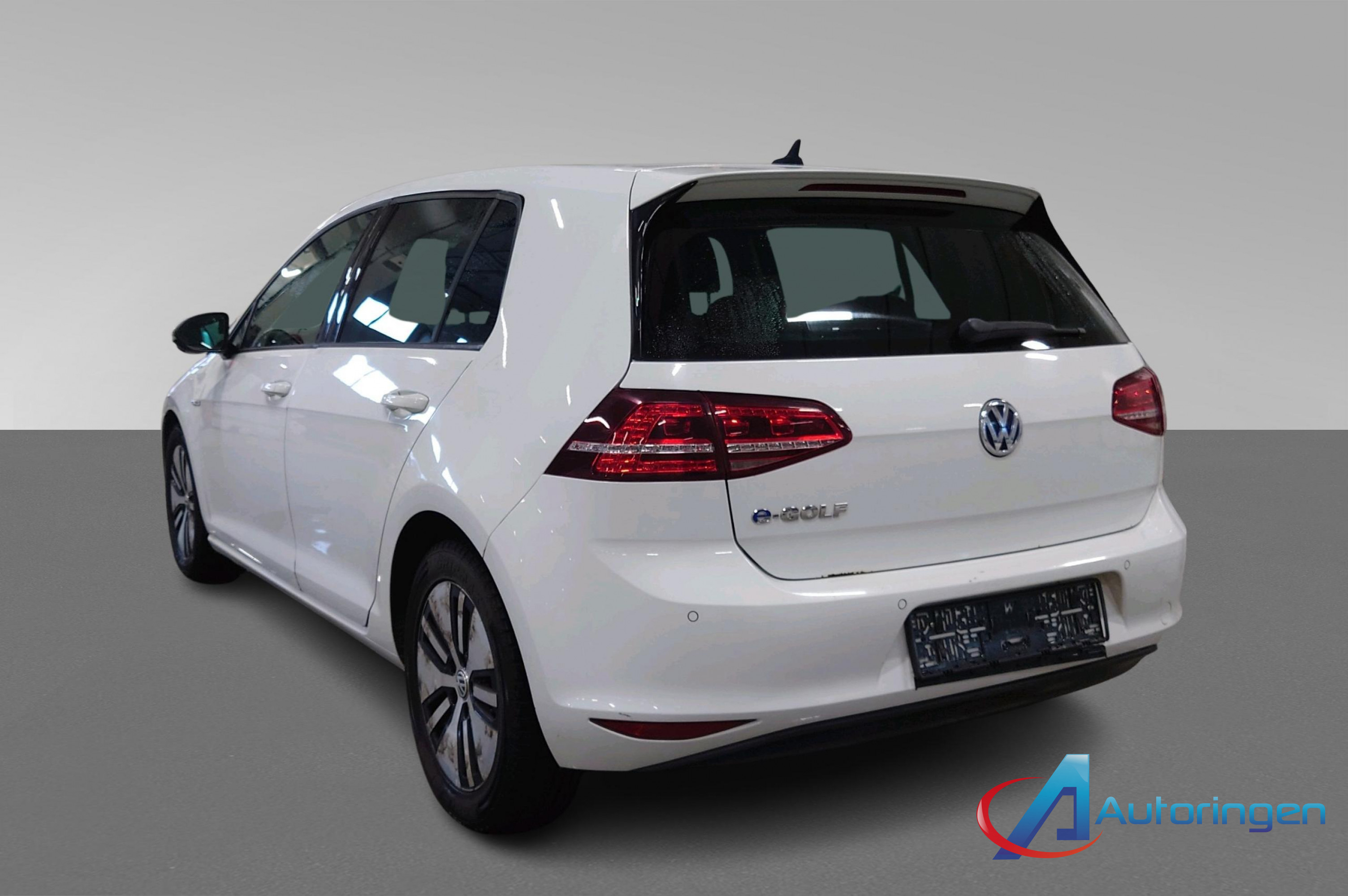 Volkswagen GOLF 2015, электро — фото 4 из 23
