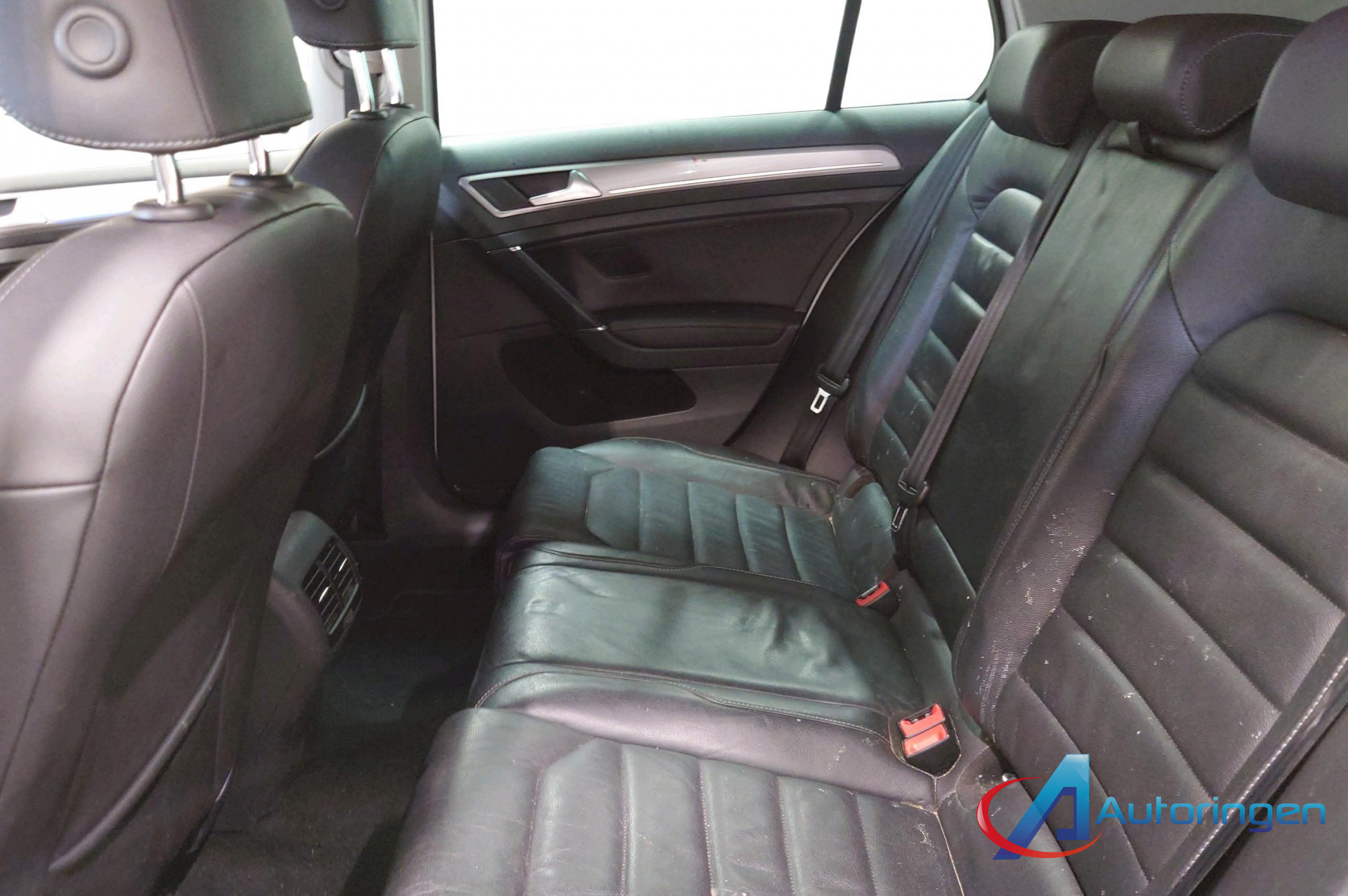 Volkswagen GOLF 2015, электро — фото 10 из 23