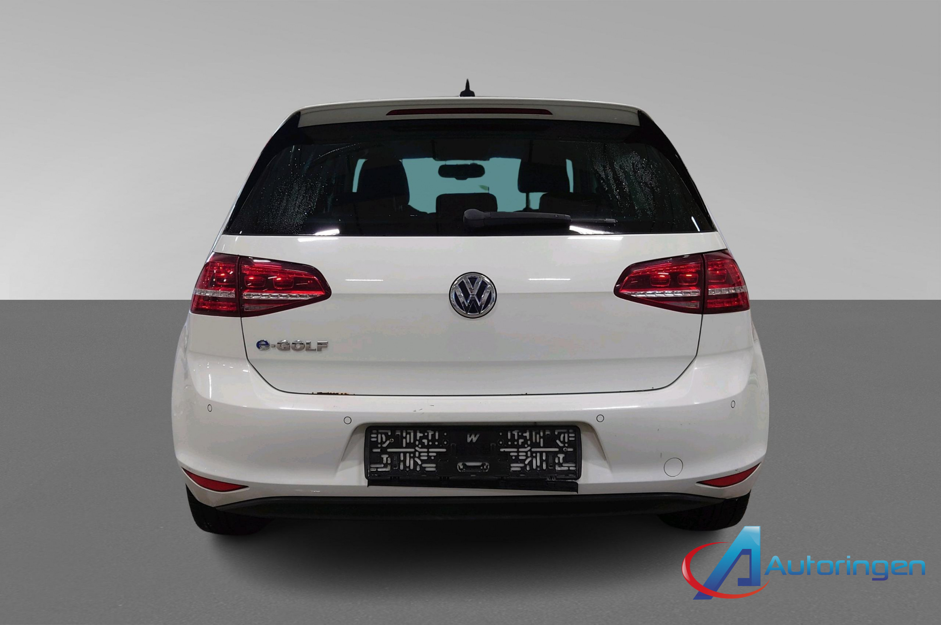 Volkswagen GOLF 2015, электро — фото 5 из 23