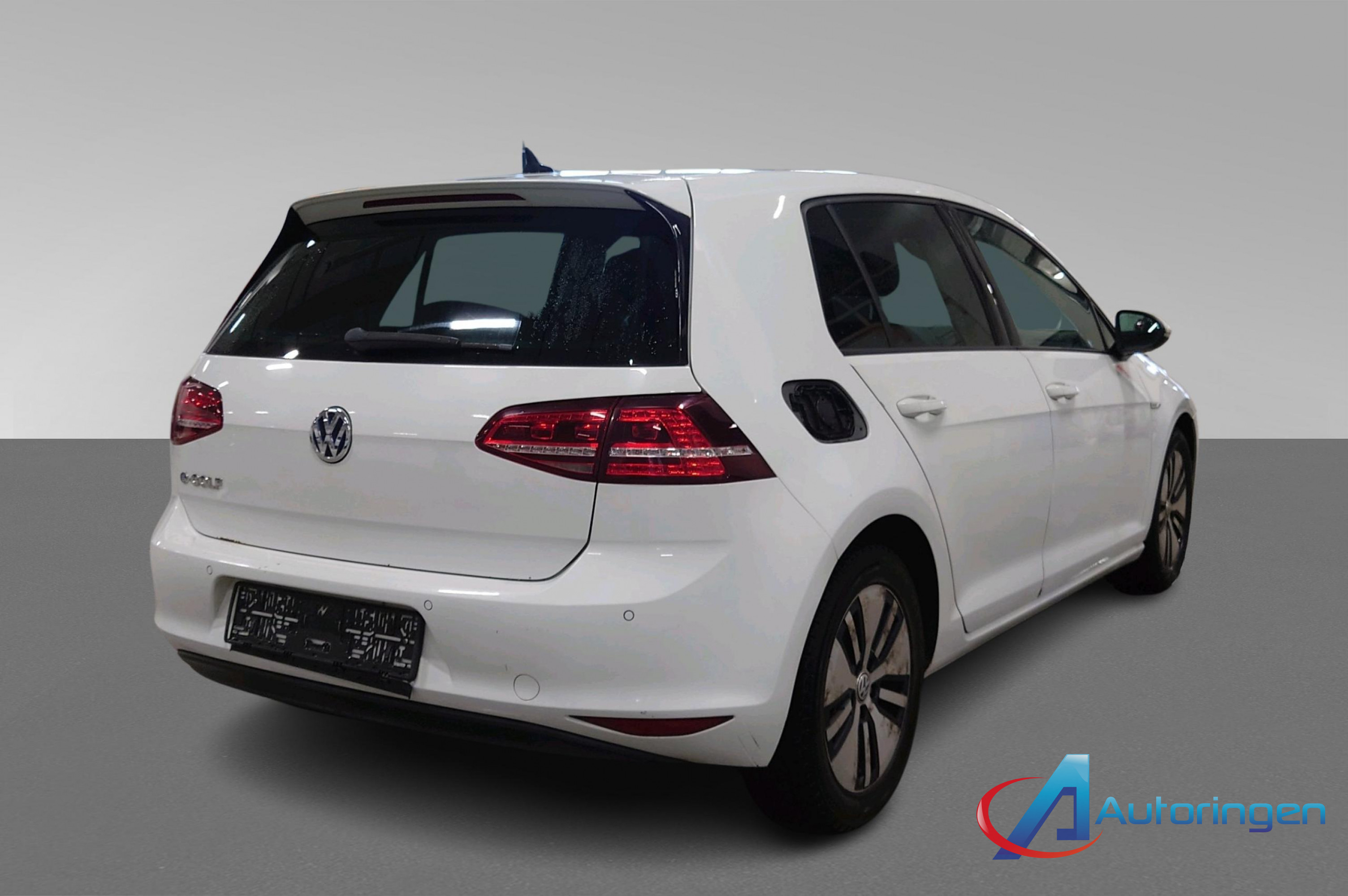 Volkswagen GOLF 2015, электро — фото 6 из 23