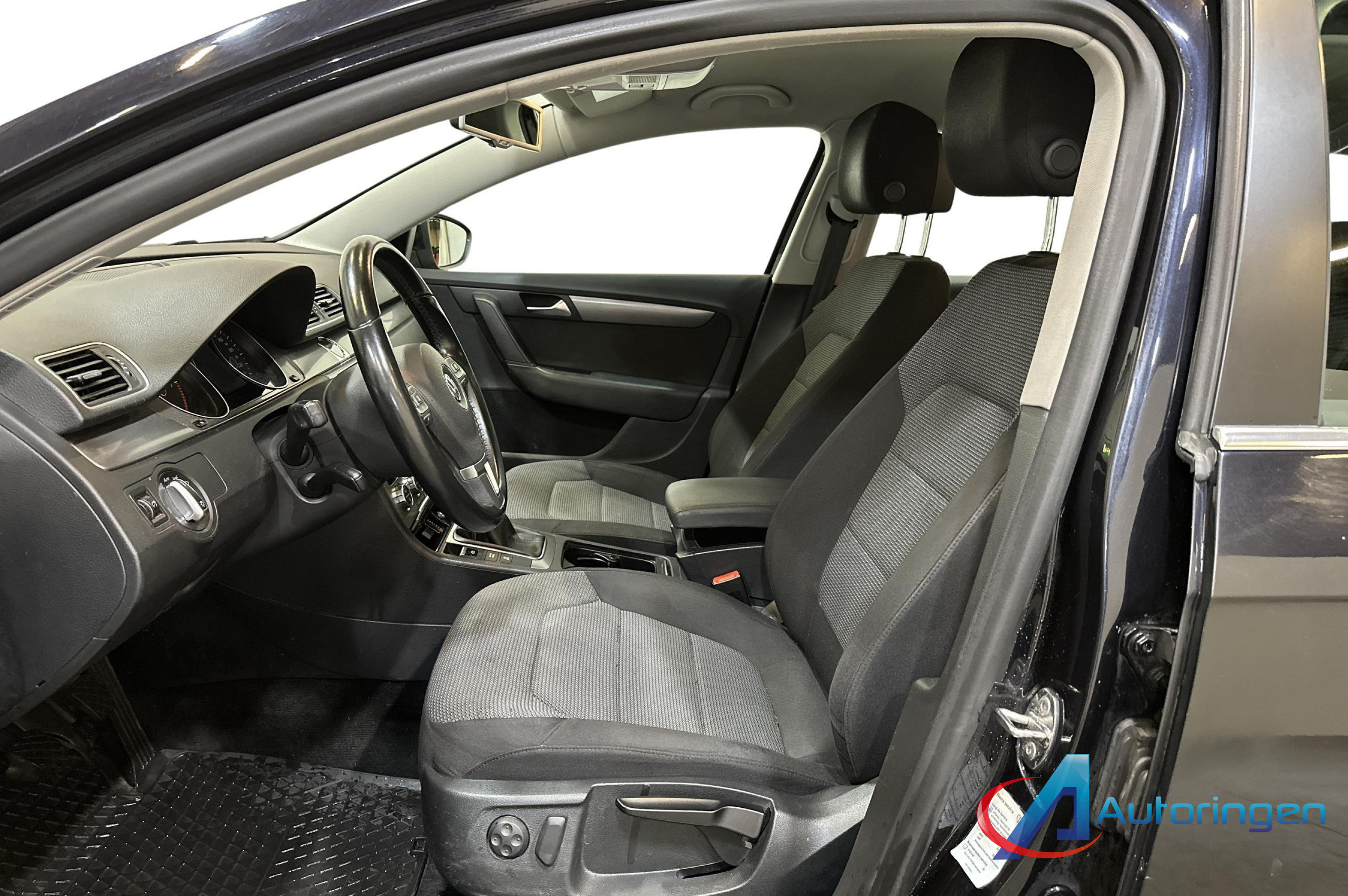 Volkswagen PASSAT 2012, дизель — фото 9 з 19