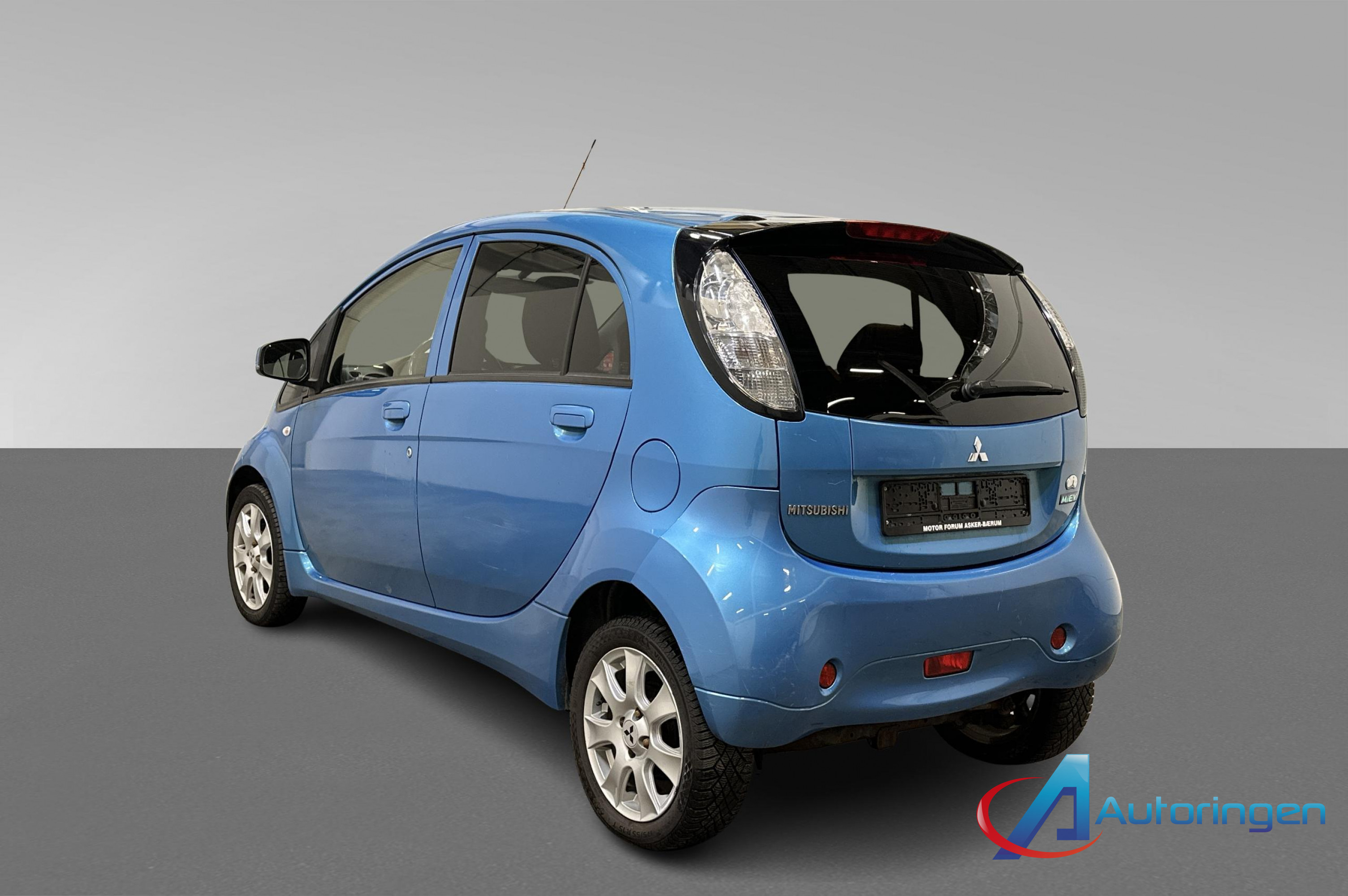 Mitsubishi i-MIEV 2015, электро — фото 4 из 24