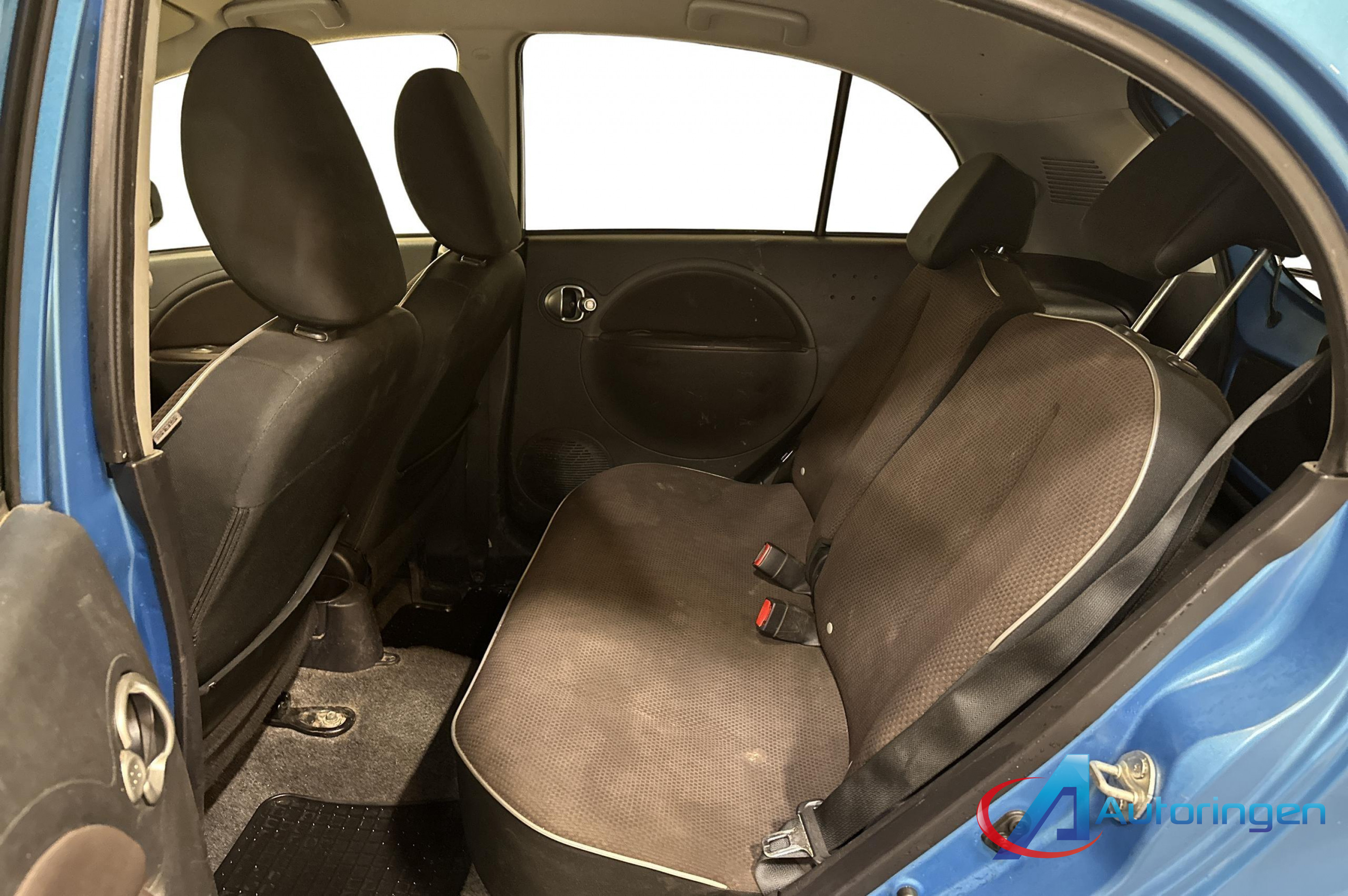 Mitsubishi i-MIEV 2015, электро — фото 10 из 24