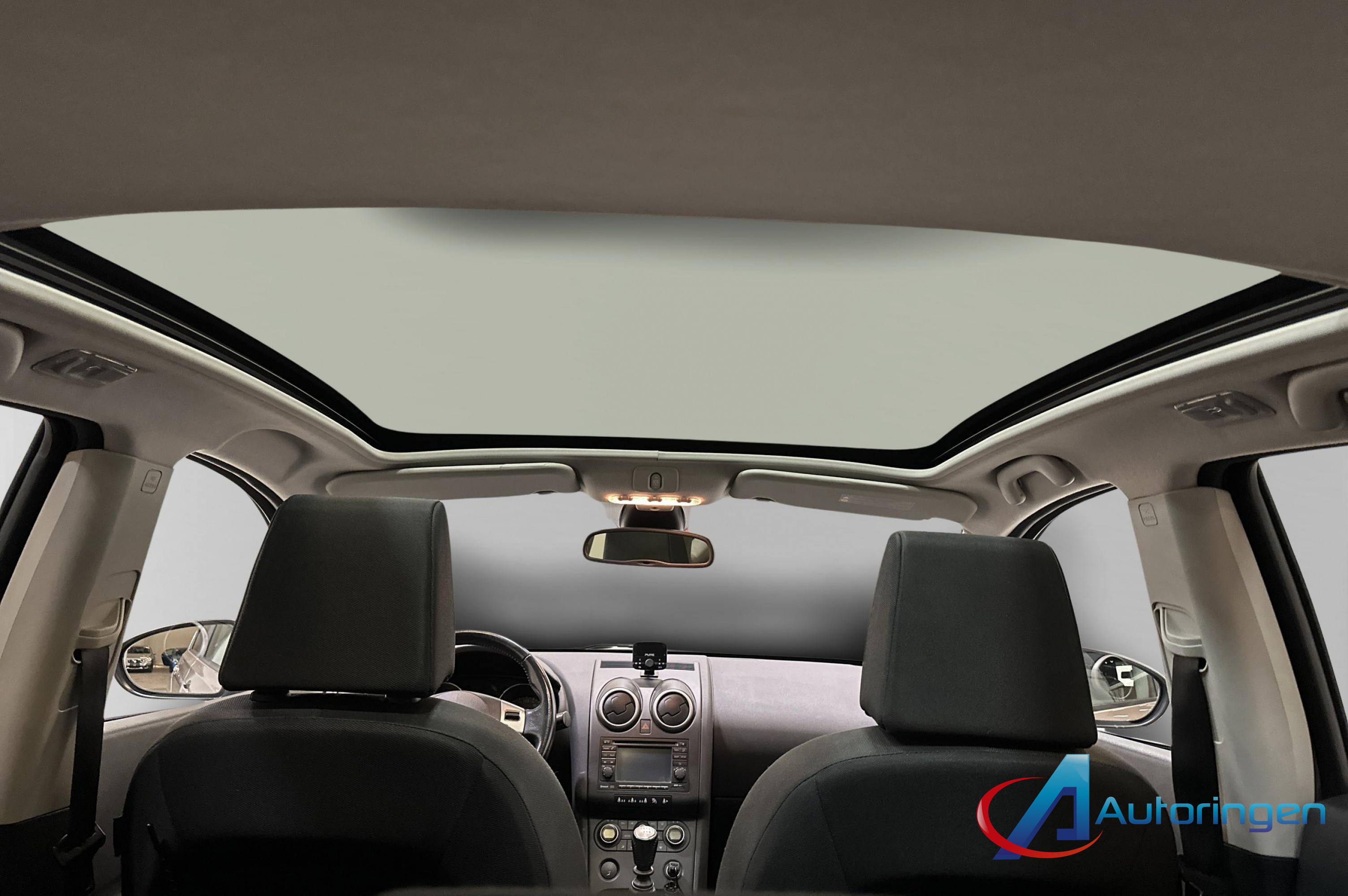 Nissan QASHQAI 2009, diesel — photo 12 of 19