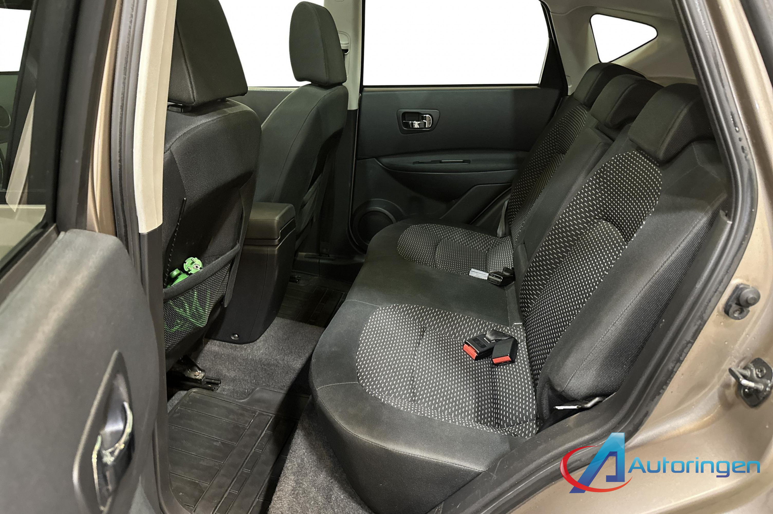 Nissan QASHQAI 2009, diesel — photo 10 of 19