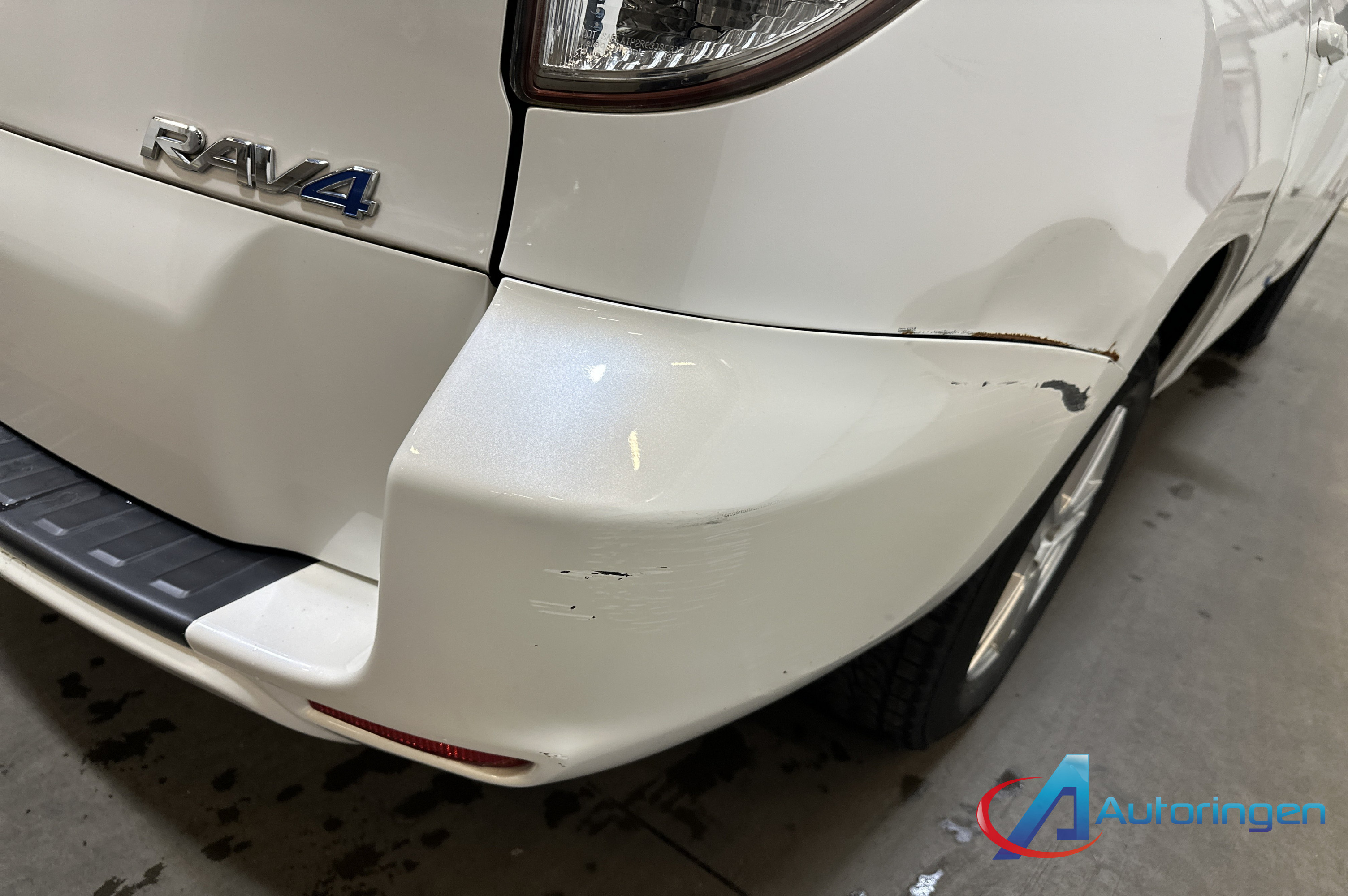 Toyota RAV4 EV 2014, электро — фото 17 из 20