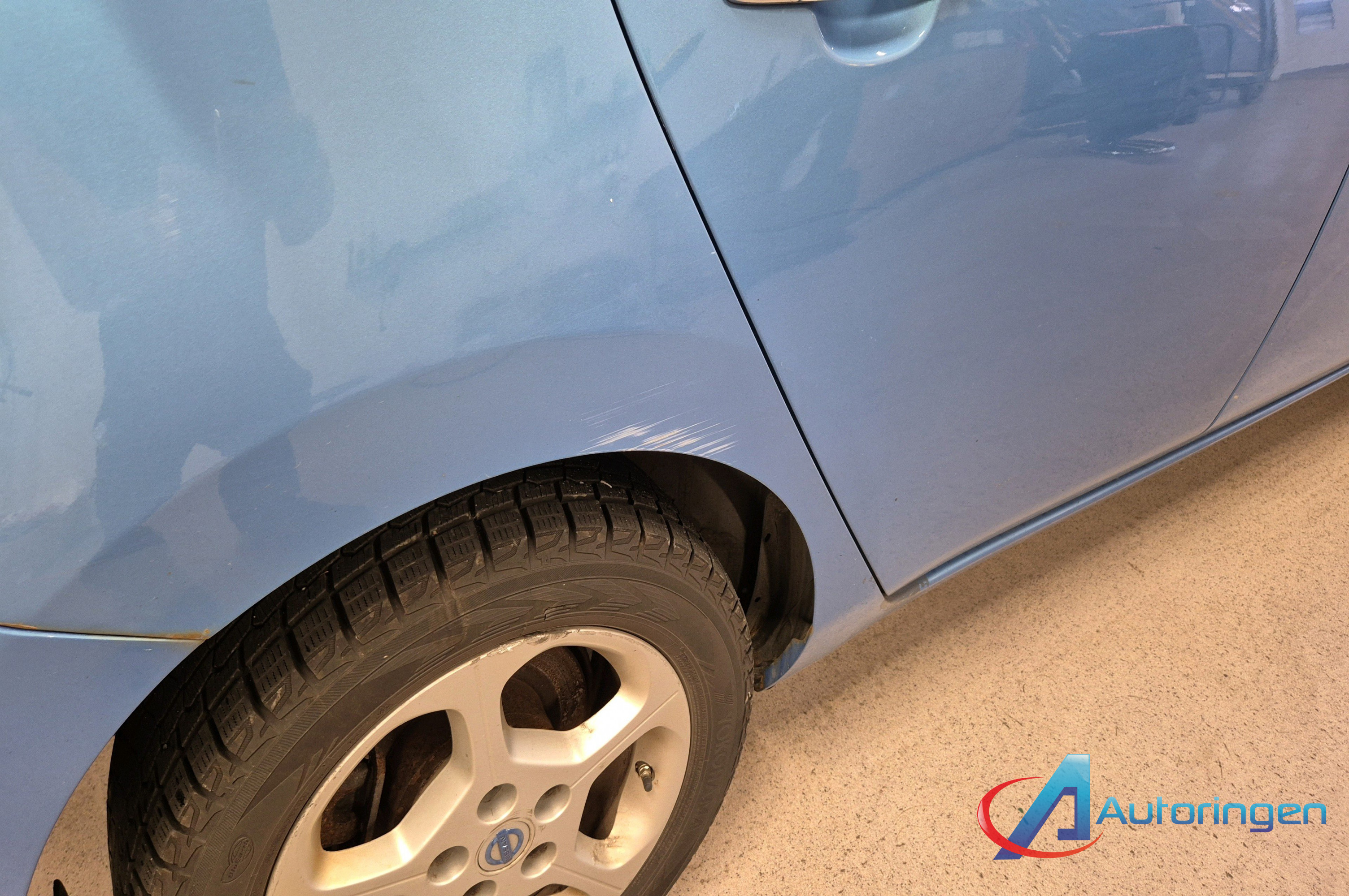 Nissan LEAF 2012, электро — фото 16 из 19