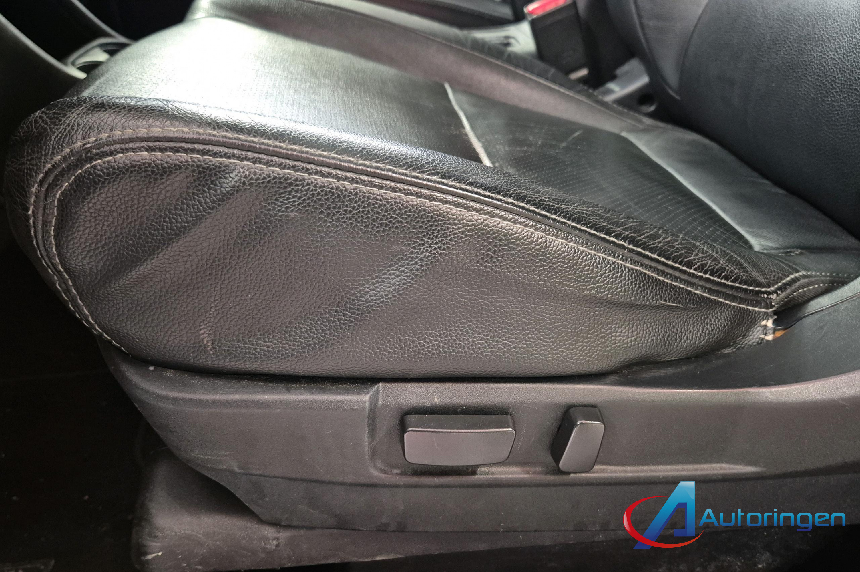 Mitsubishi OUTLANDER 2014, petrol — photo 18 of 21