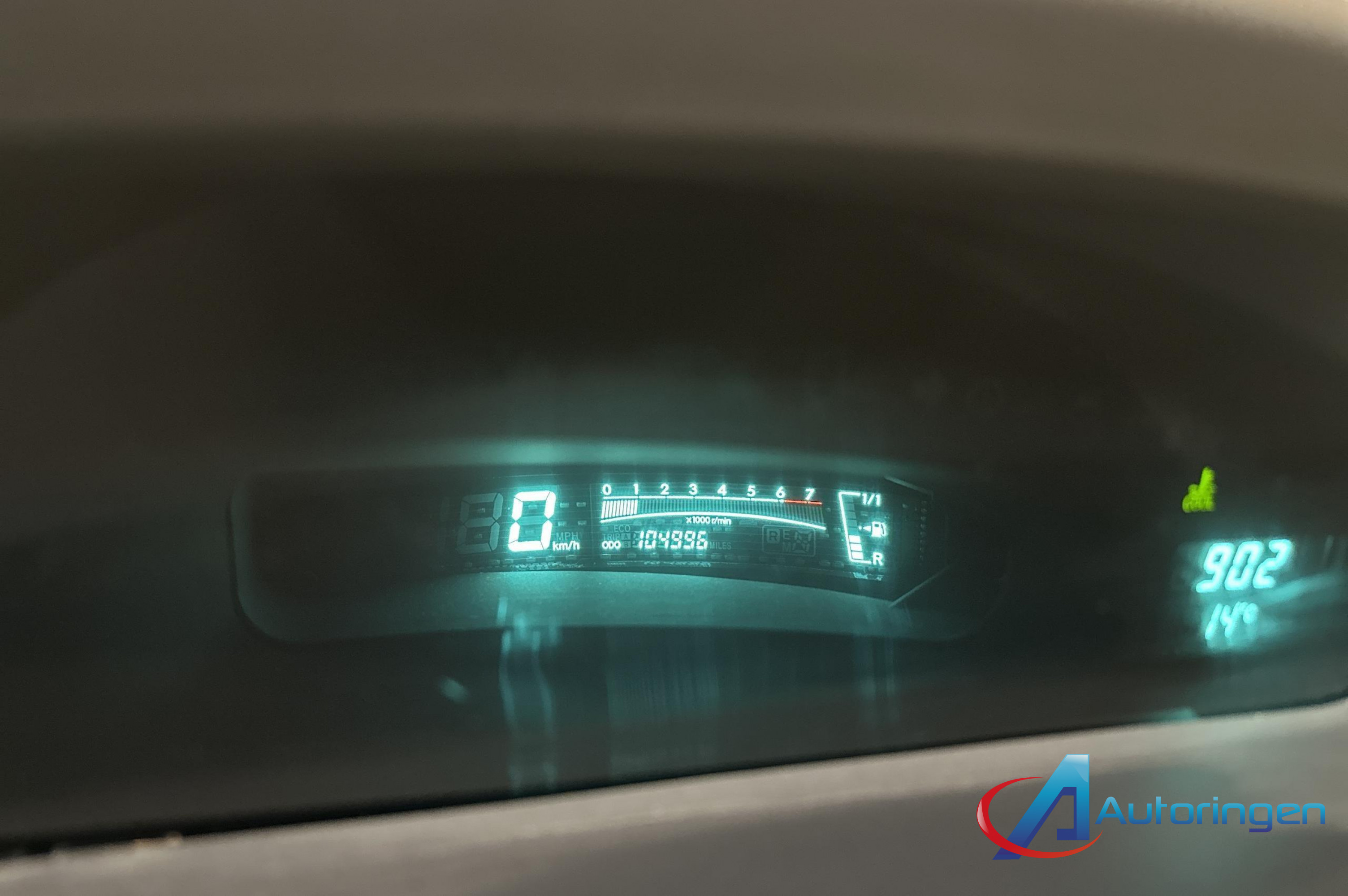 Toyota YARIS 2009, petrol — photo 7 of 18