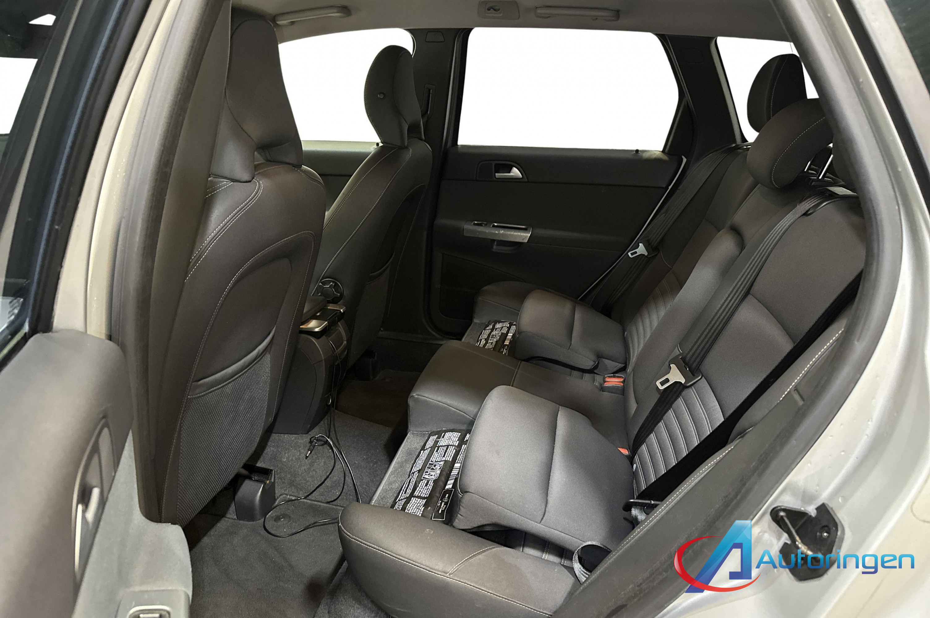 Volvo V50 2009, дизель — фото 10 з 24
