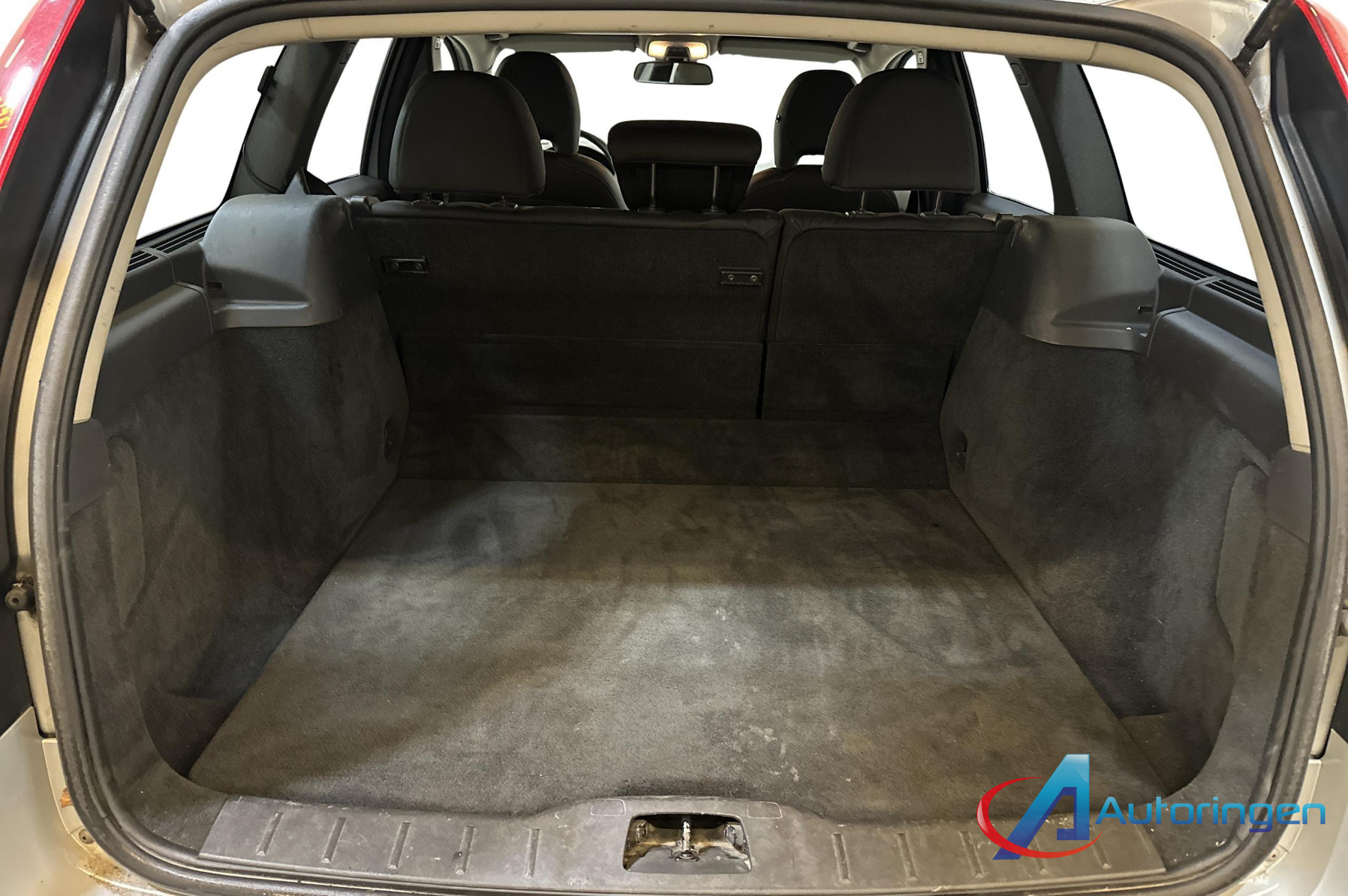Volvo V50 2009, дизель — фото 11 з 24
