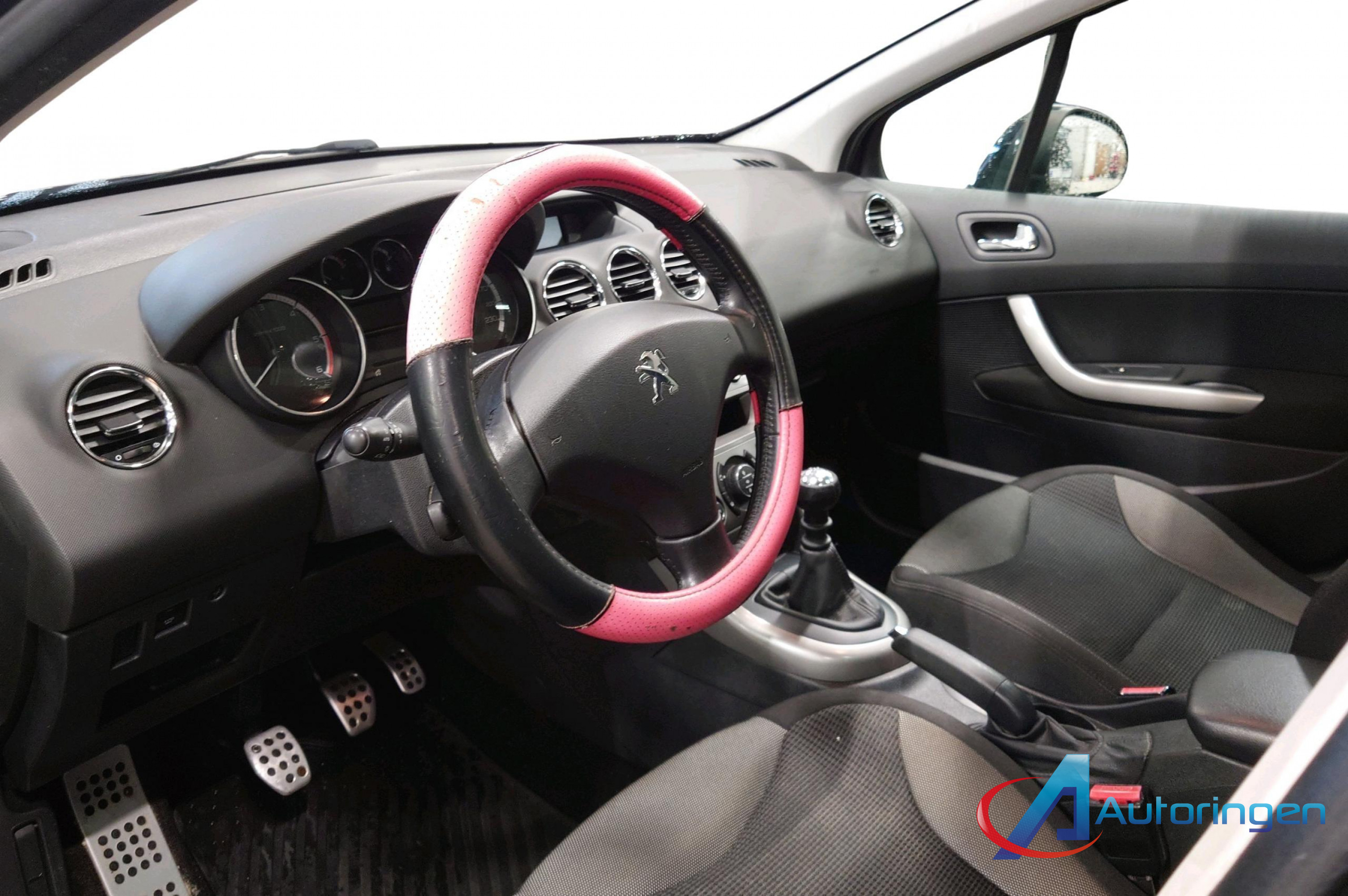 Peugeot 308 2012, дизель — фото 11 з 15