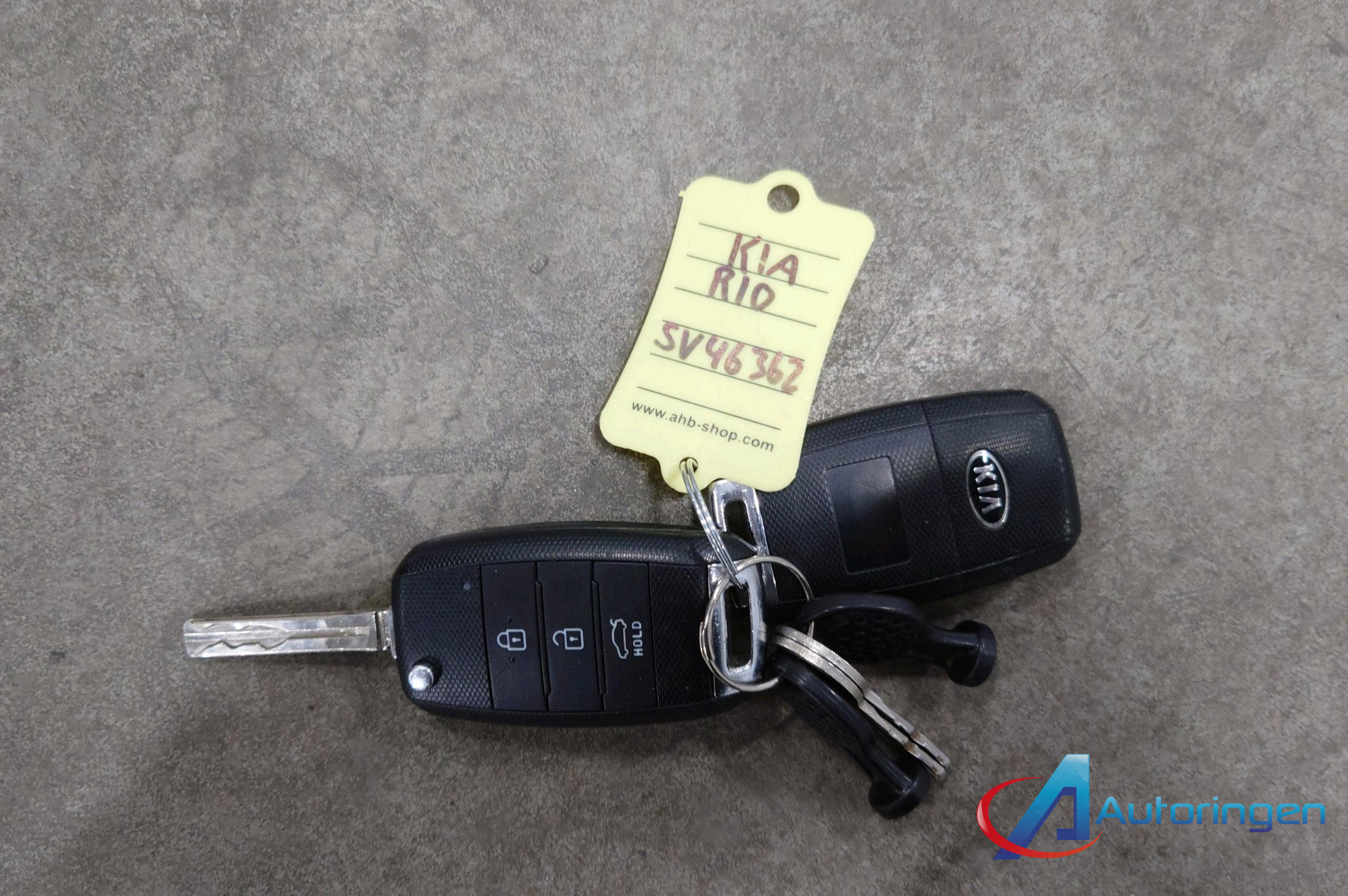 Kia Rio 2014, бензин — фото 14 из 23