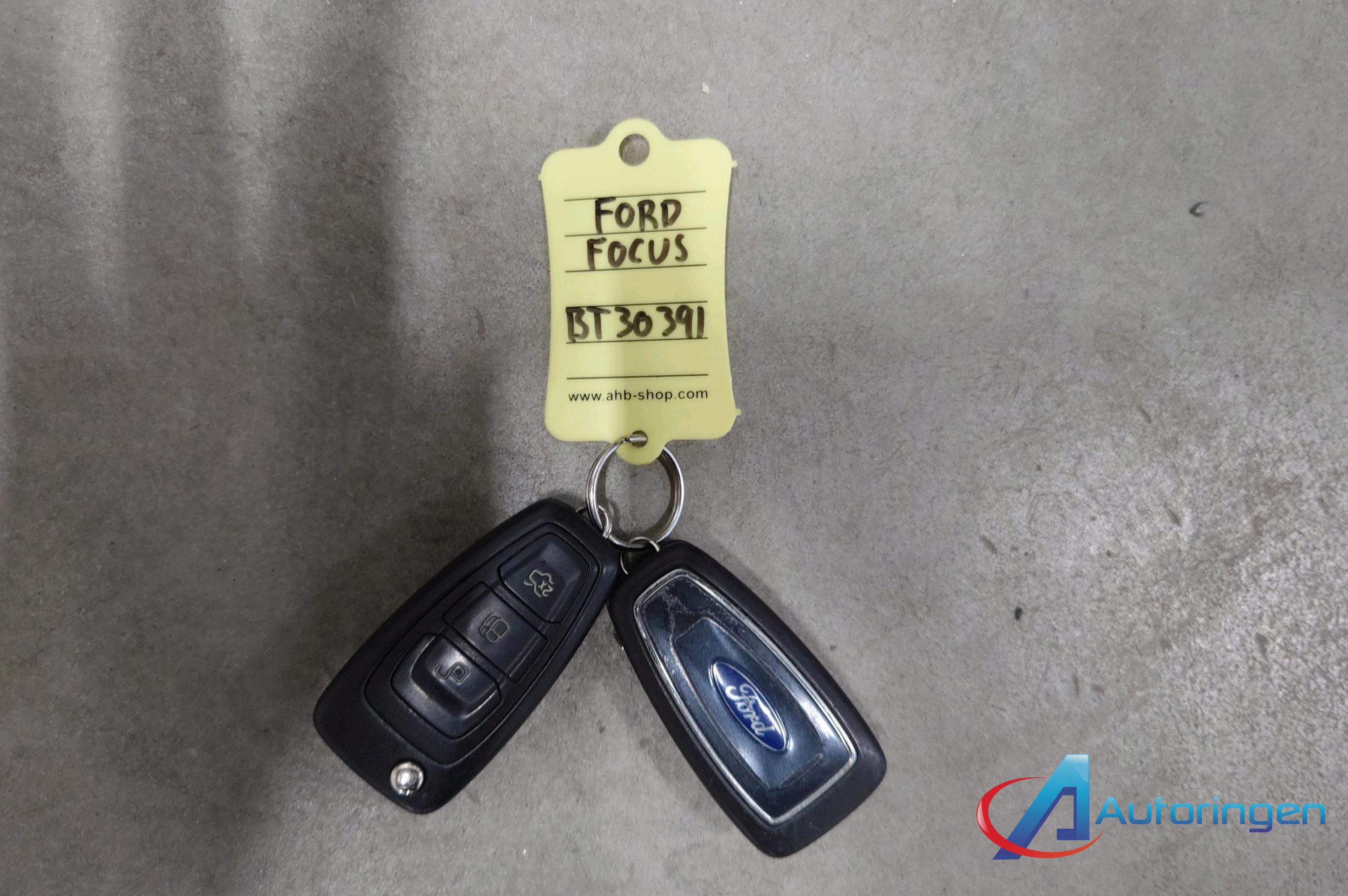 Ford Focus 2015, бензин — фото 14 из 14