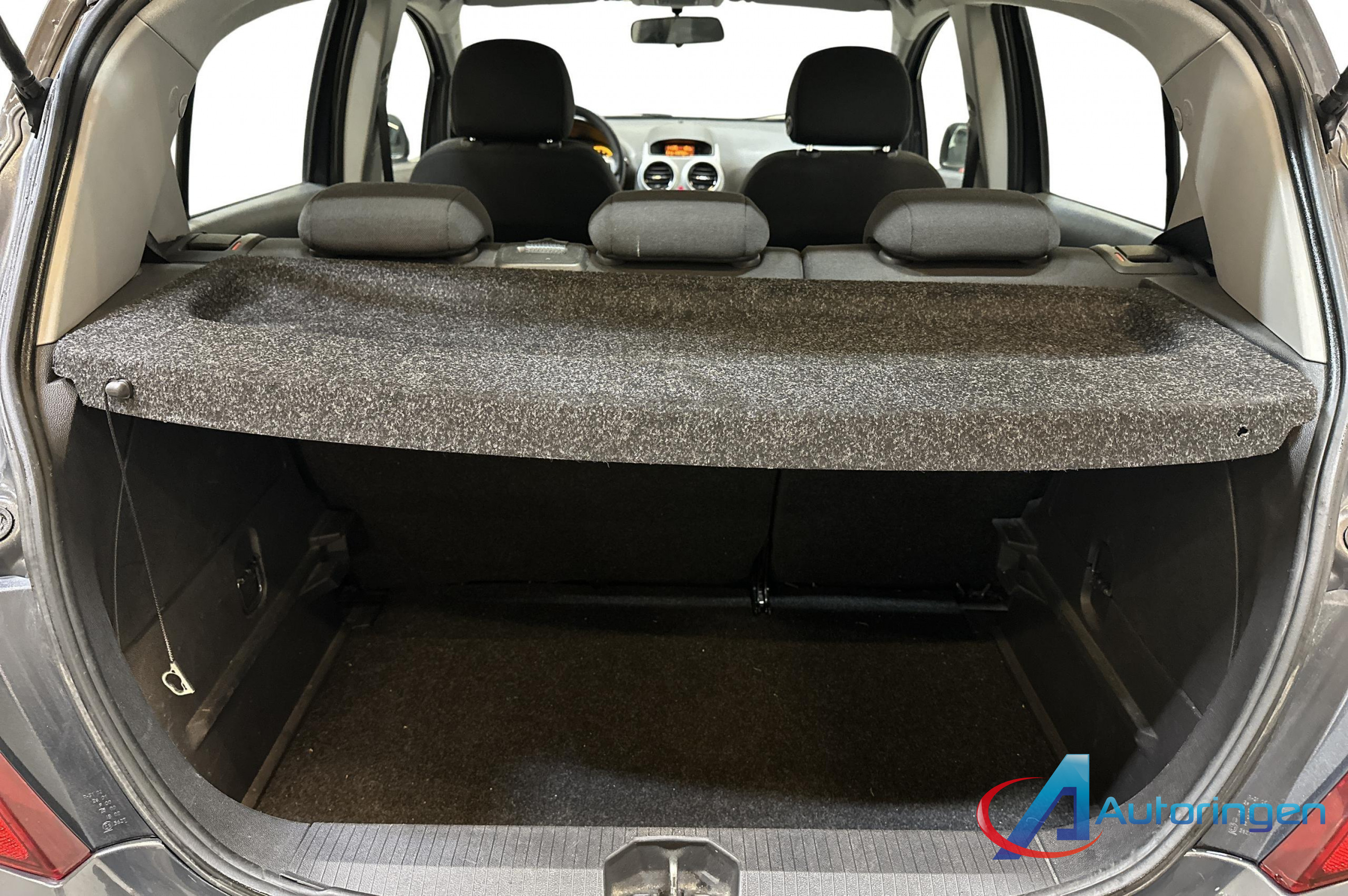 Opel CORSA 2013, бензин — фото 11 з 17