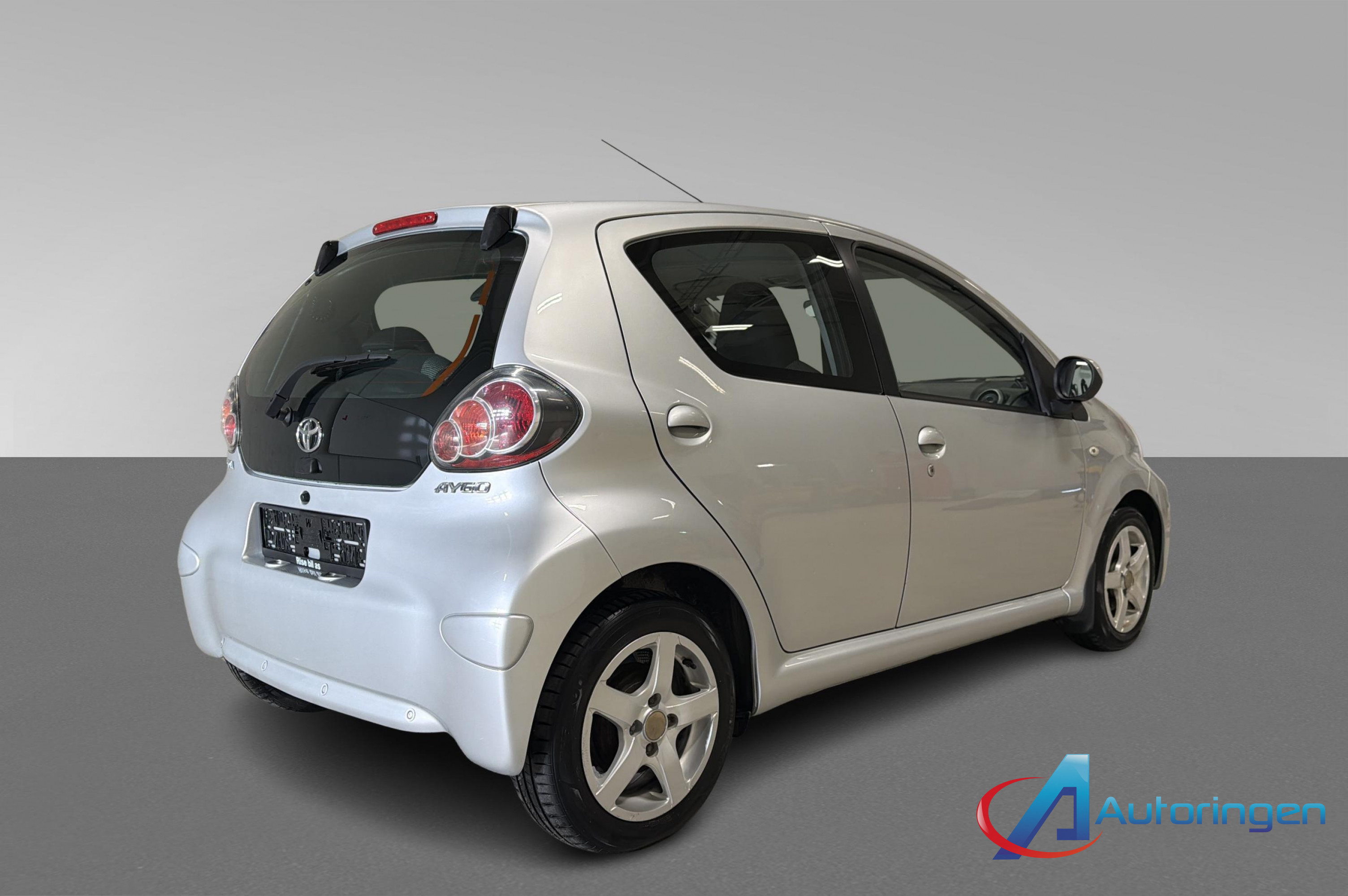 Toyota AYGO 2013, бензин — фото 6 из 14