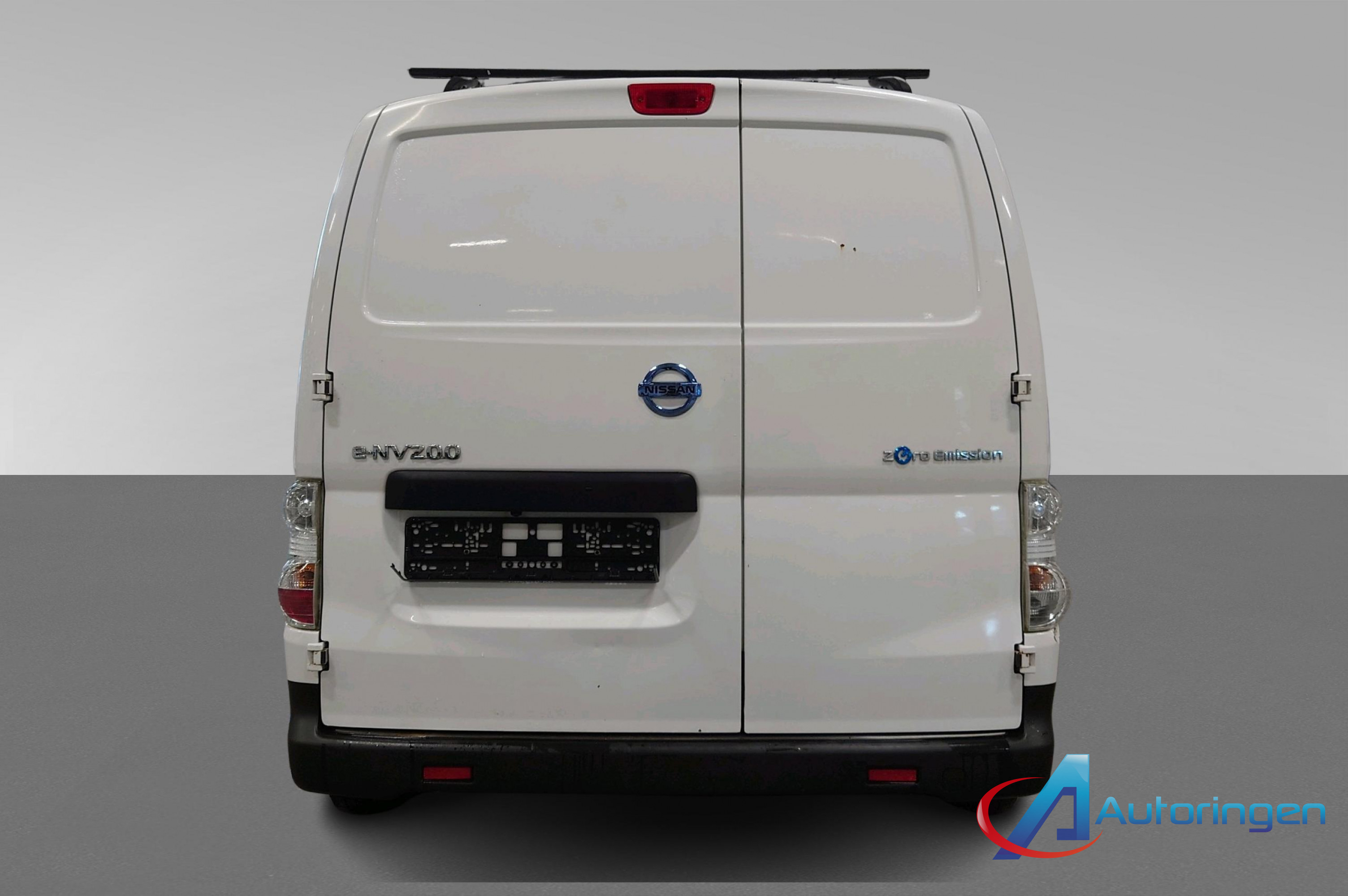 Nissan e-NV200 2018, электро — фото 5 из 20