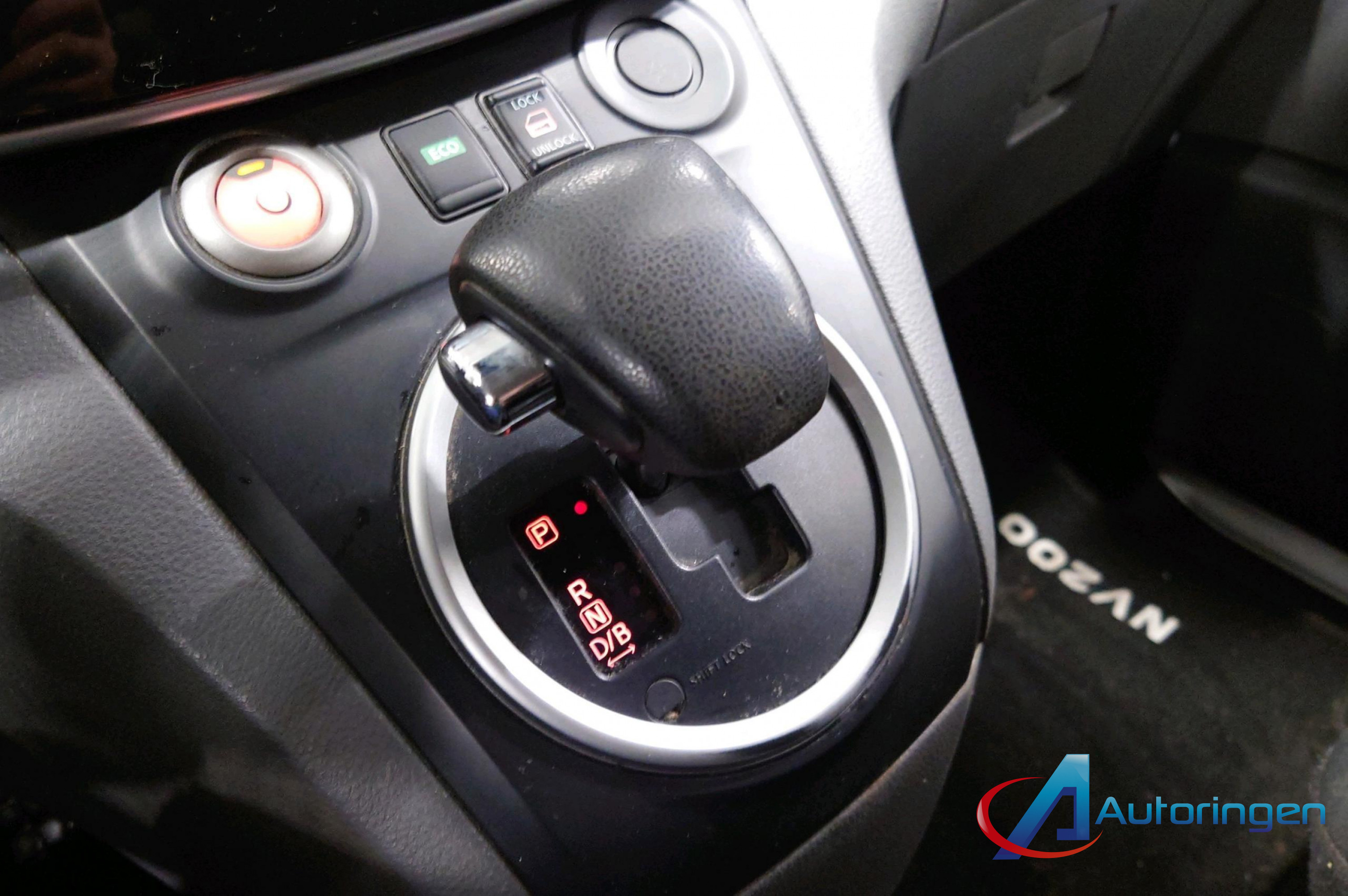 Nissan e-NV200 2018, электро — фото 8 из 20
