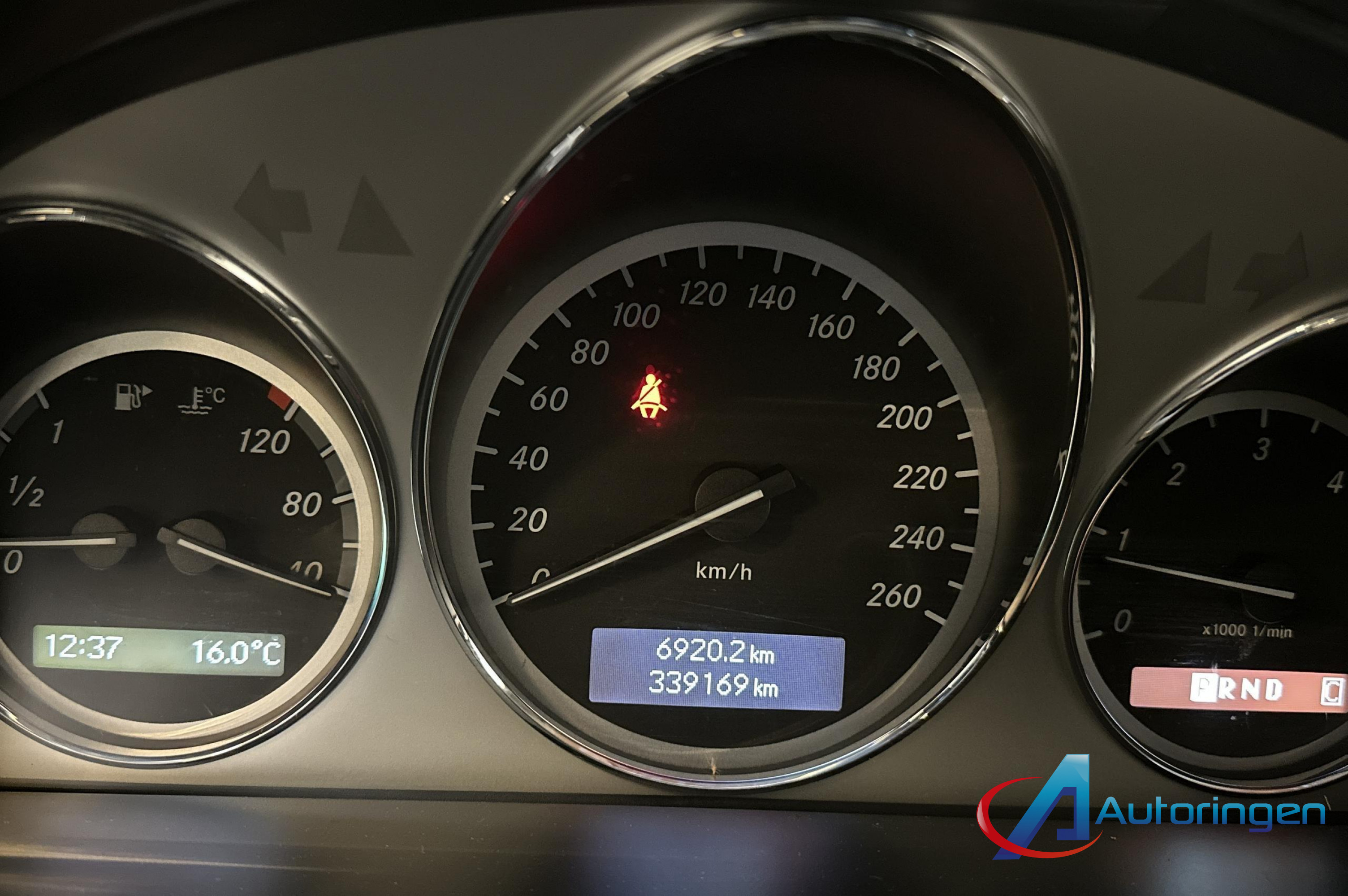 Mercedes-Benz GLK 2009, diesel — photo 7 of 19