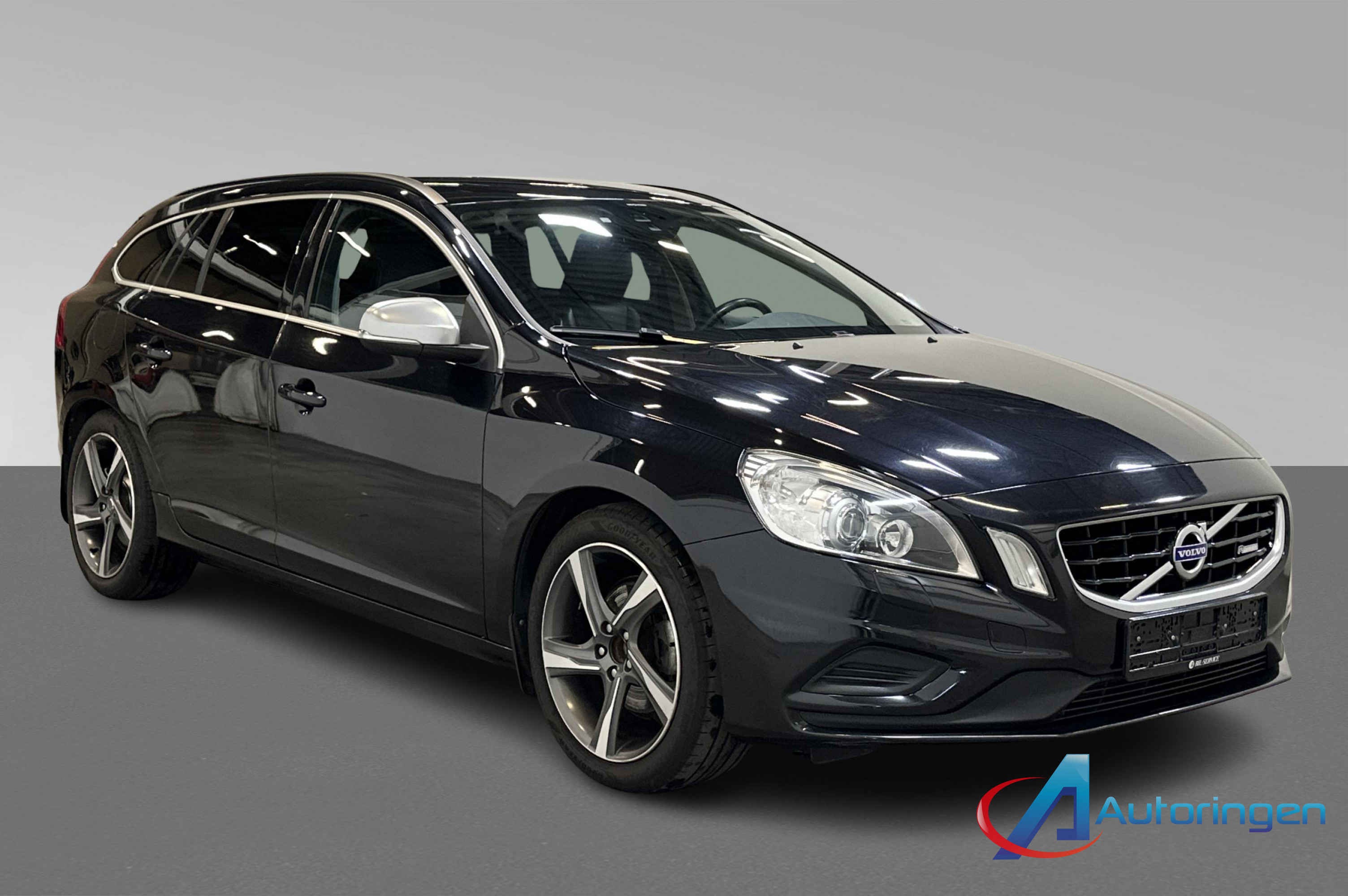Volvo V60 2013, бензин