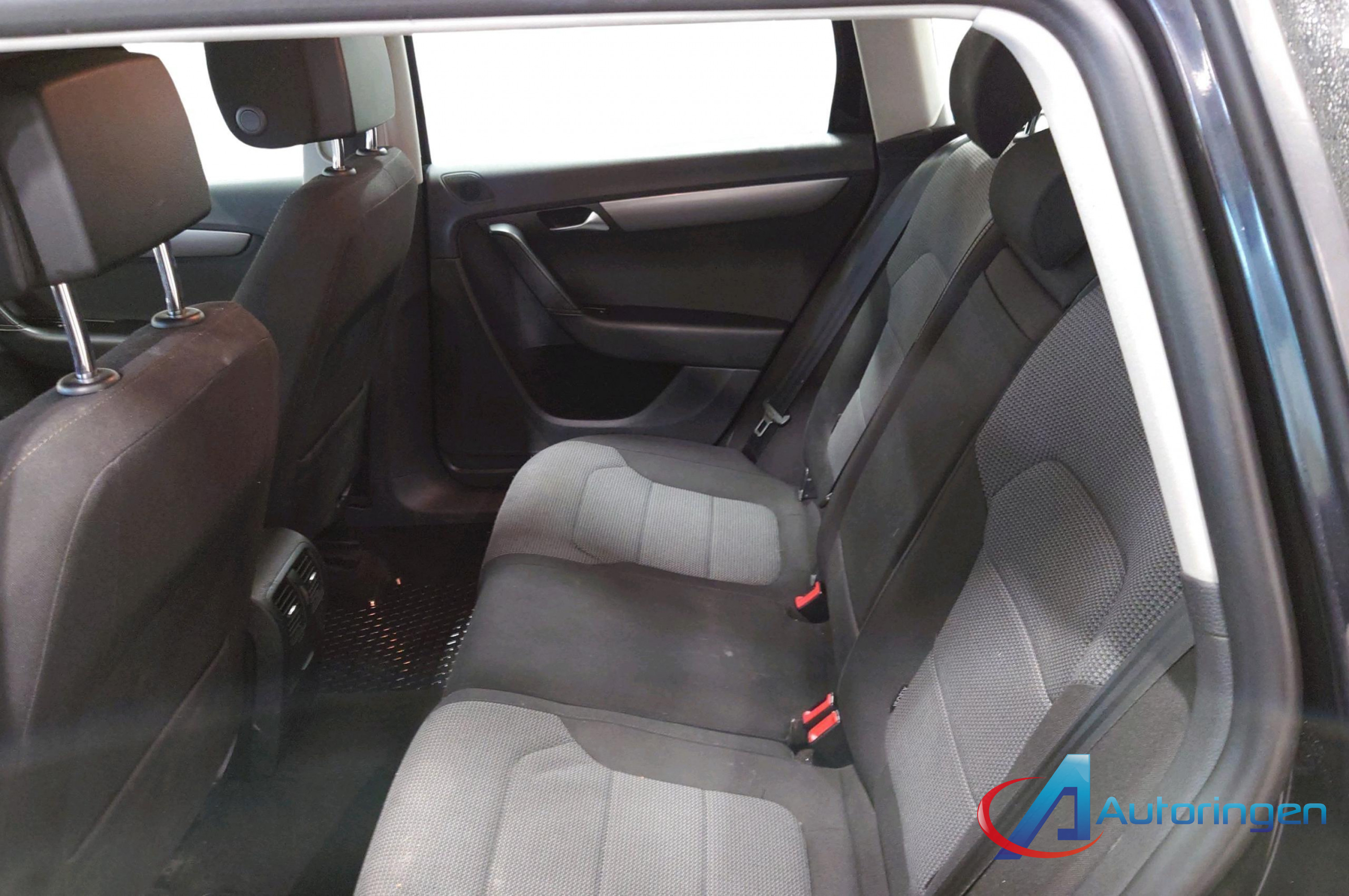 Volkswagen PASSAT 2013, бензин — фото 10 из 14