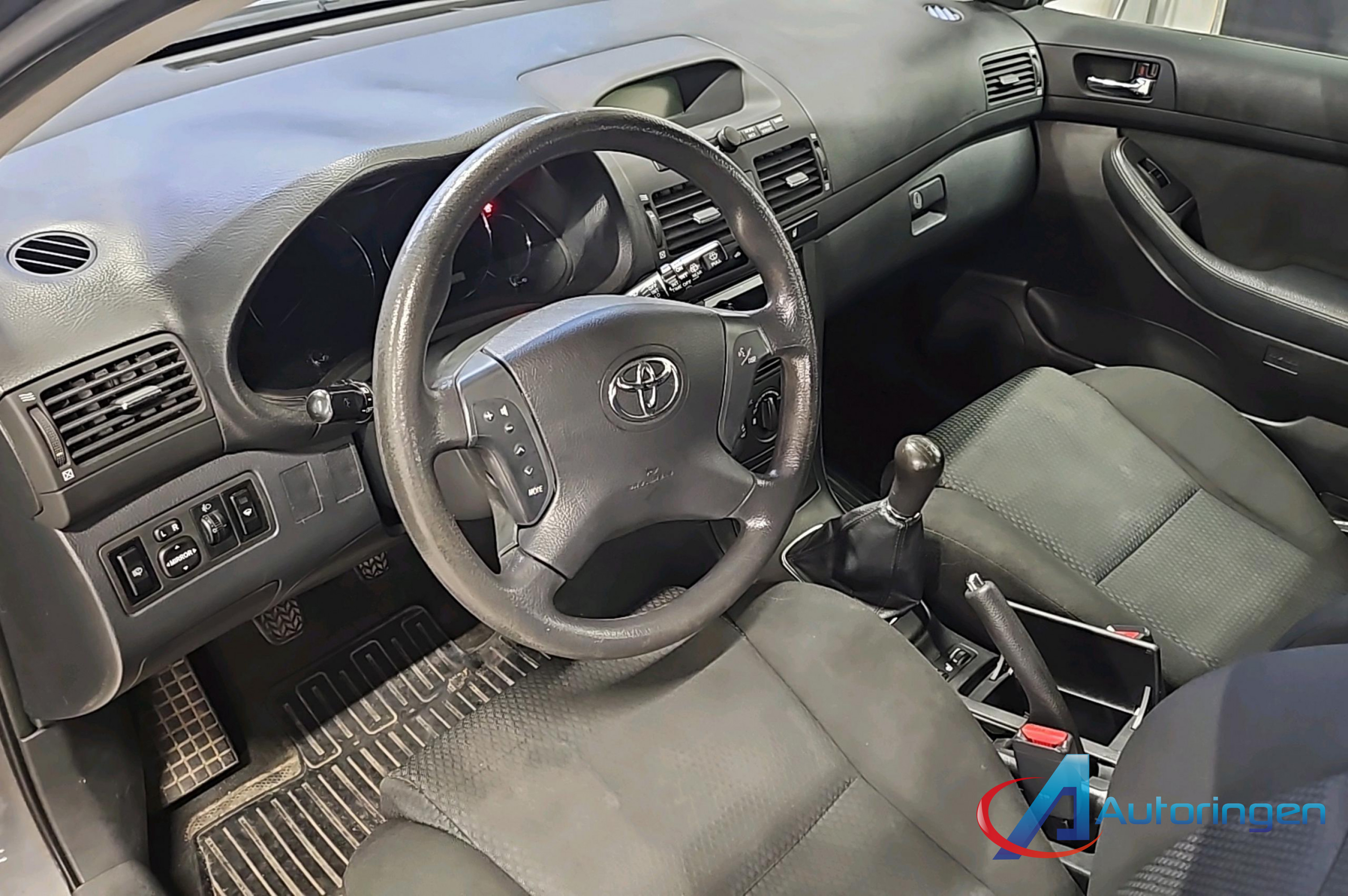 Toyota AVENSIS 2004, бензин — фото 11 из 29